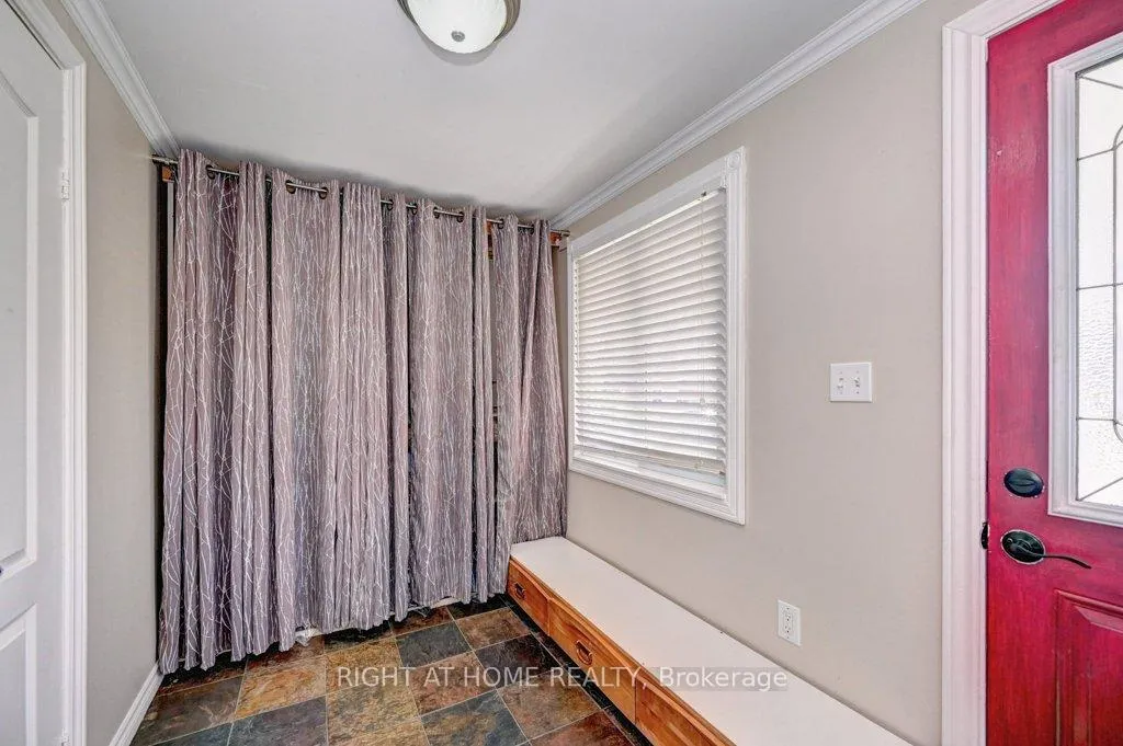 Photo 4 of 150 Millen Rd, Guelph, Victoria North — HOMEH