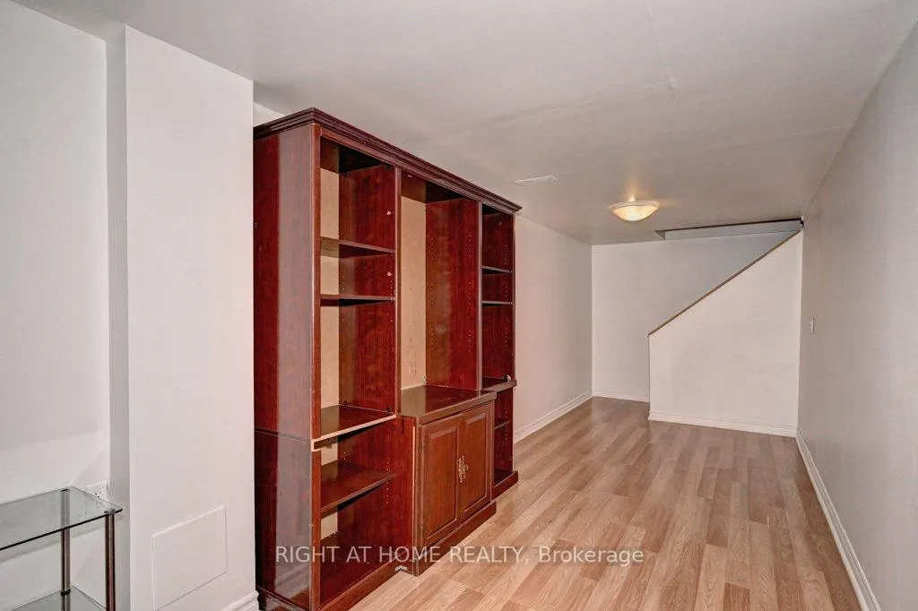 Photo 34 of 150 Millen Rd, Guelph, Victoria North — HOMEH