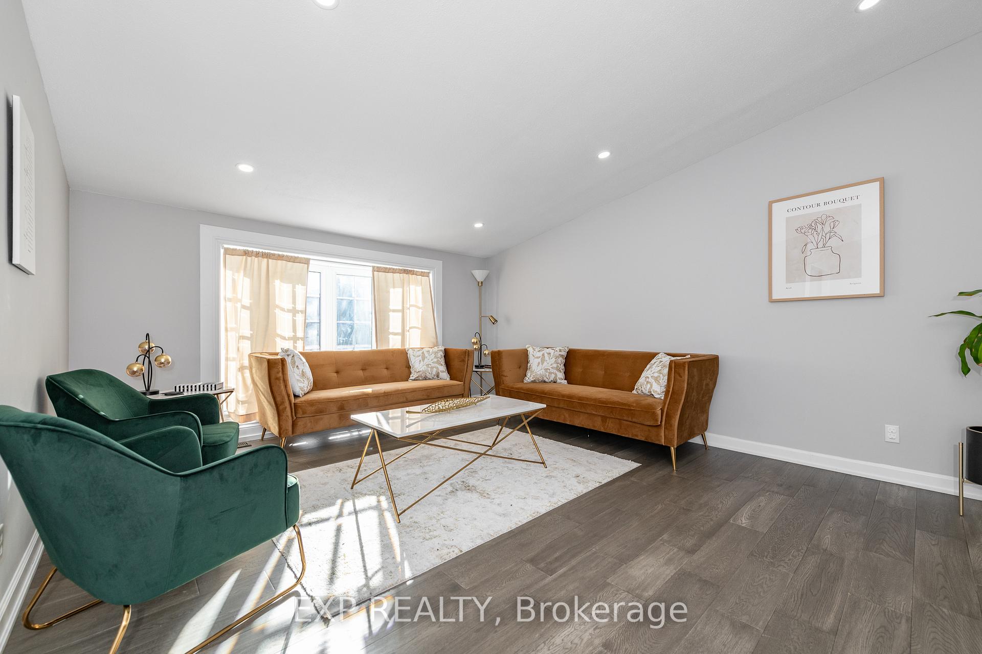 Photo 5 of 22 Burnetts Grove Circle S, Ottawa, Barrhaven - Pheasant Run — HOMEH
