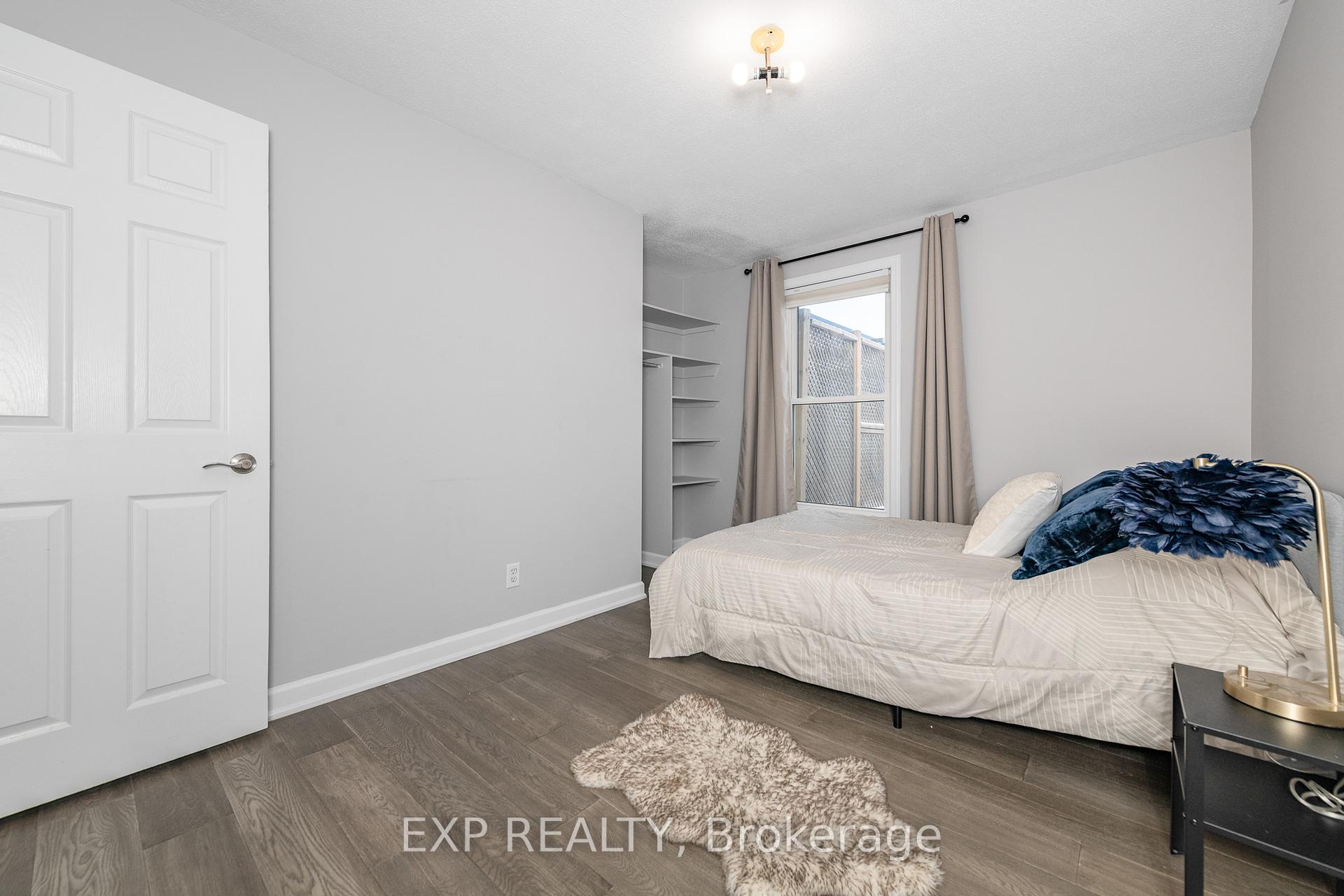 Photo 15 of 22 Burnetts Grove Circle S, Ottawa, Barrhaven - Pheasant Run — HOMEH