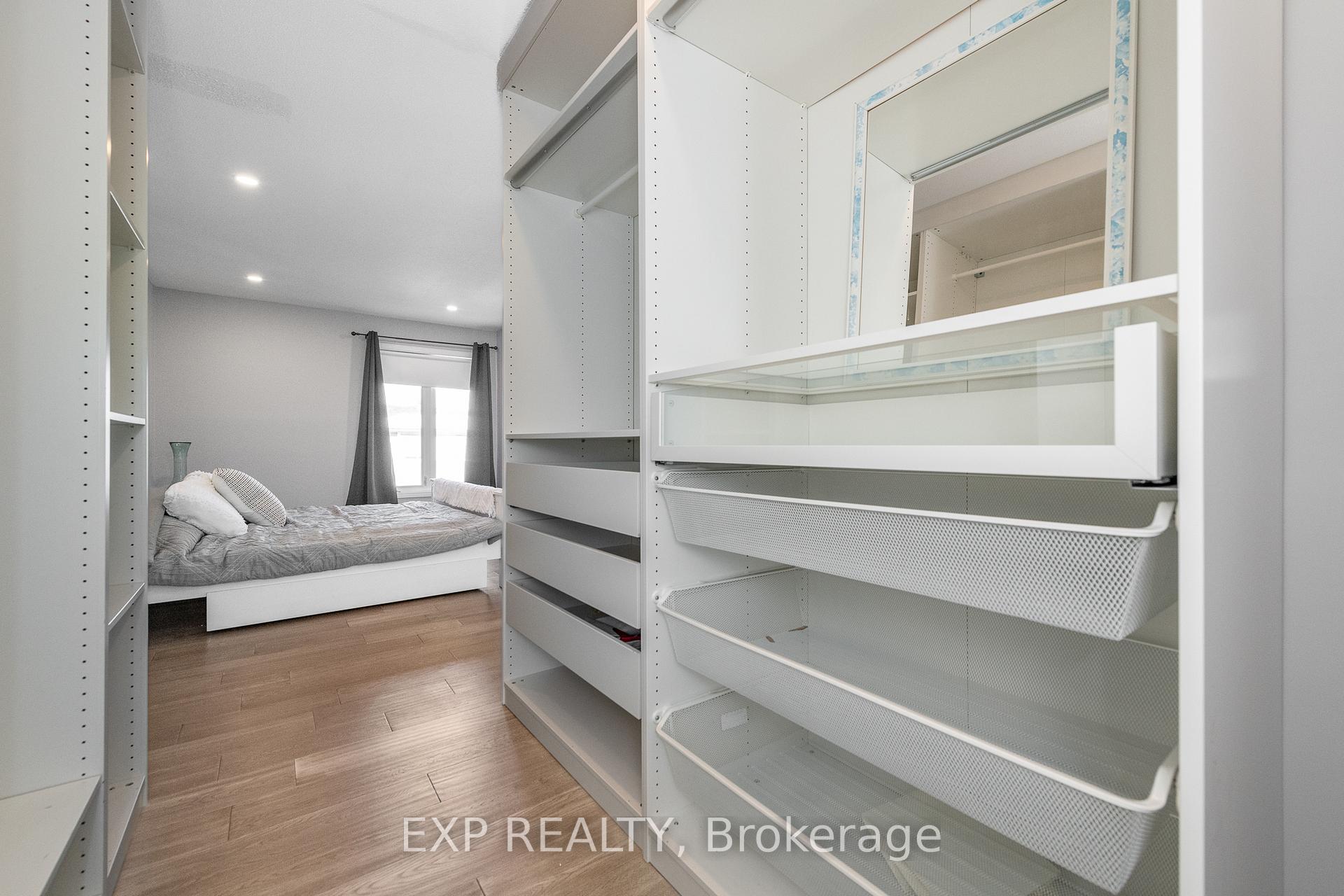 Photo 20 of 22 Burnetts Grove Circle S, Ottawa, Barrhaven - Pheasant Run — HOMEH