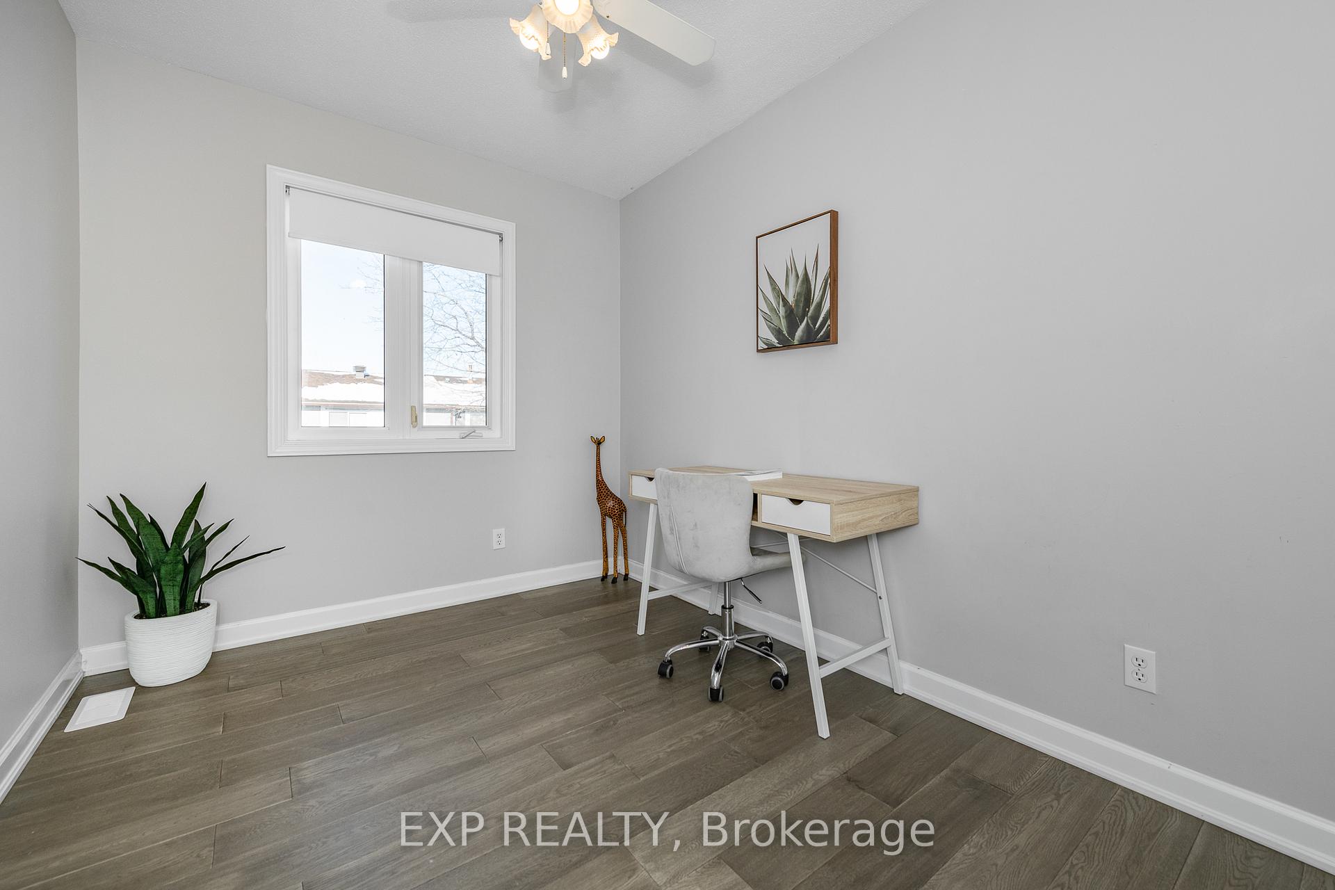 Photo 23 of 22 Burnetts Grove Circle S, Ottawa, Barrhaven - Pheasant Run — HOMEH