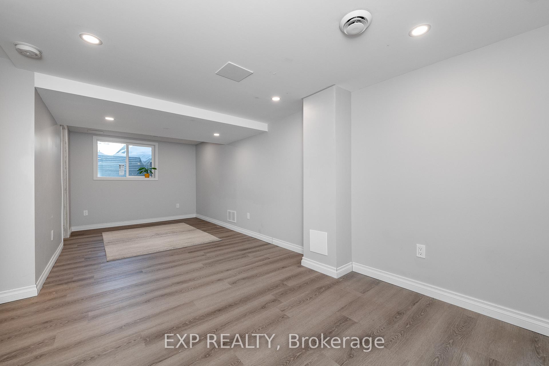 Photo 27 of 22 Burnetts Grove Circle S, Ottawa, Barrhaven - Pheasant Run — HOMEH