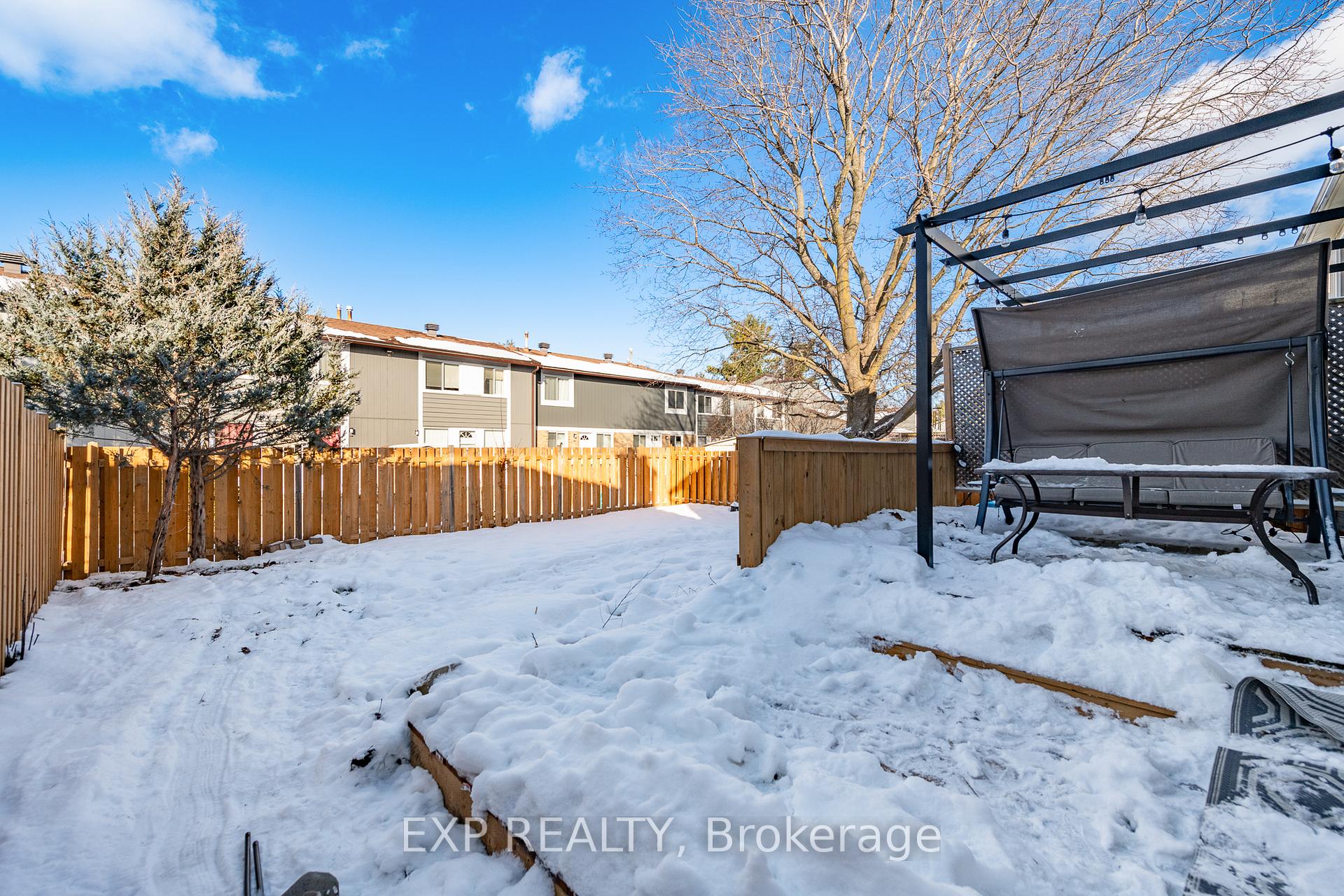 Photo 34 of 22 Burnetts Grove Circle S, Ottawa, Barrhaven - Pheasant Run — HOMEH