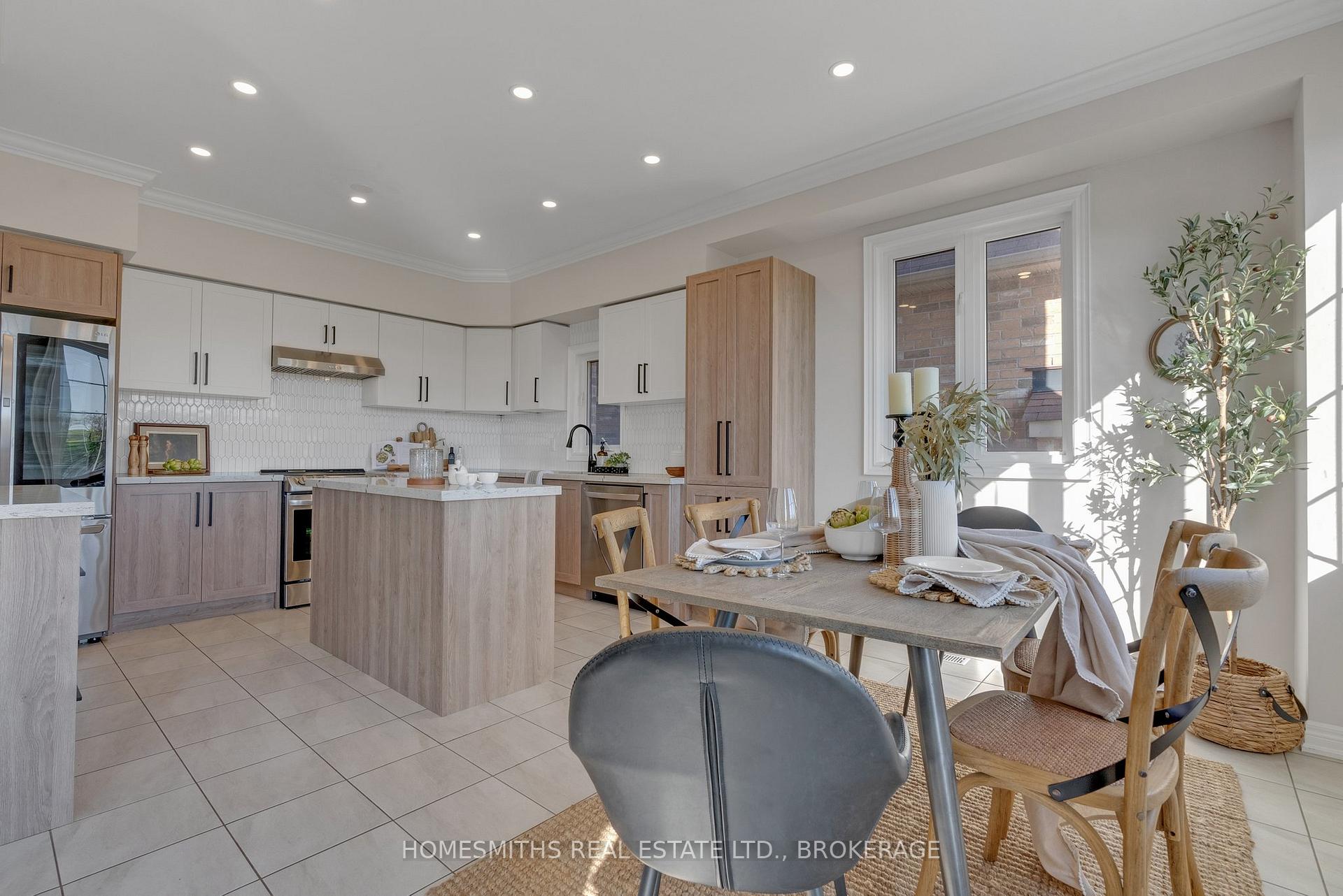 Photo 8 of 55 Barchard Street, Clarington, Newcastle — HOMEH