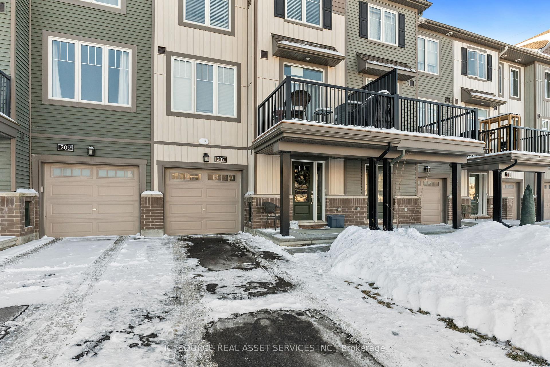 Photo 3 of 207 Liebe Terrace, Ottawa, Barrhaven - Heritage Park — HOMEH