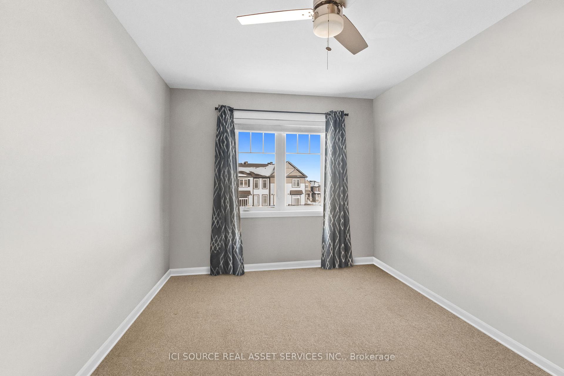 Photo 10 of 207 Liebe Terrace, Ottawa, Barrhaven - Heritage Park — HOMEH