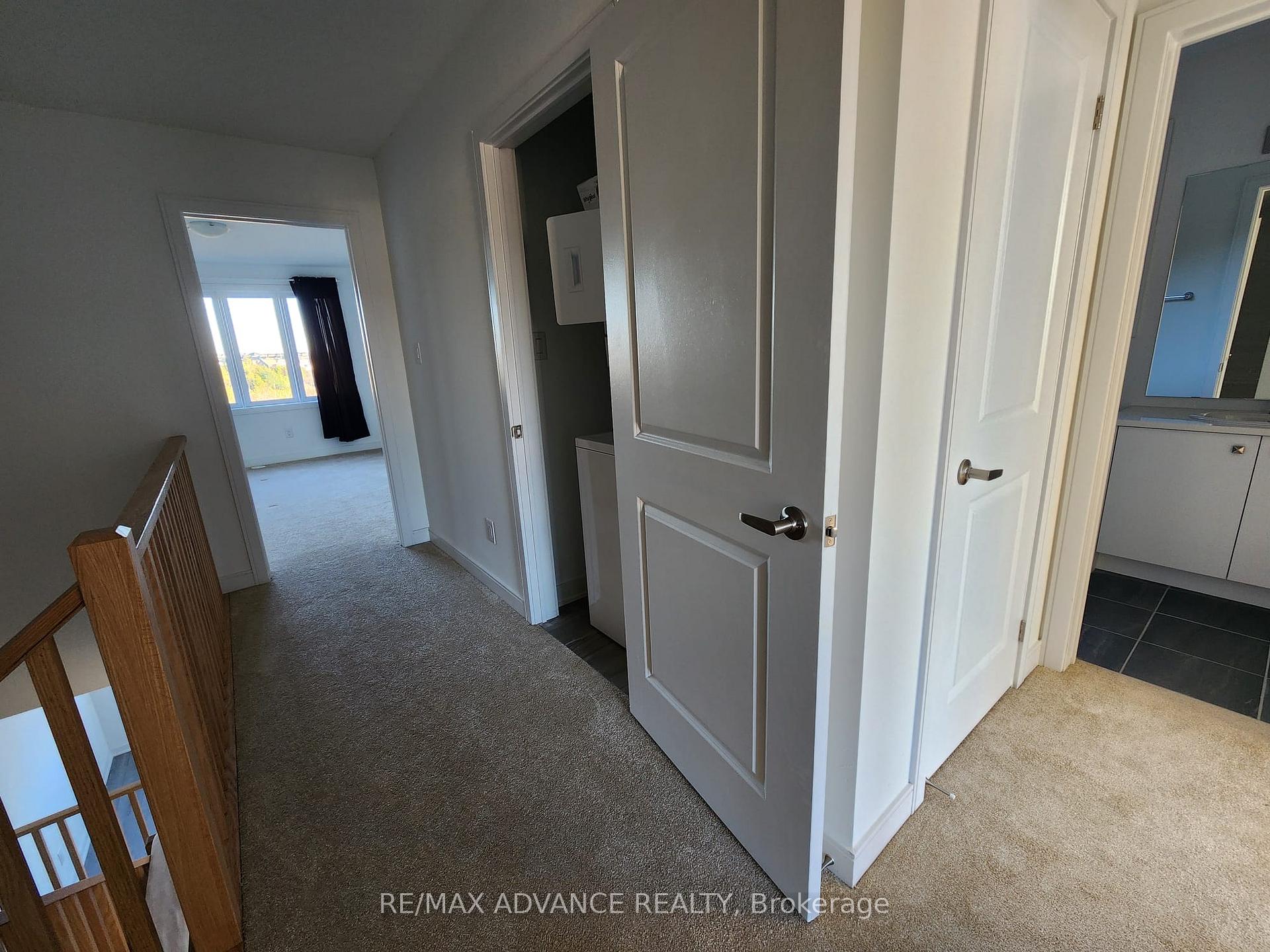Photo 15 of 56 Blue Forest Crescent, Barrie, Innis-Shore — HOMEH