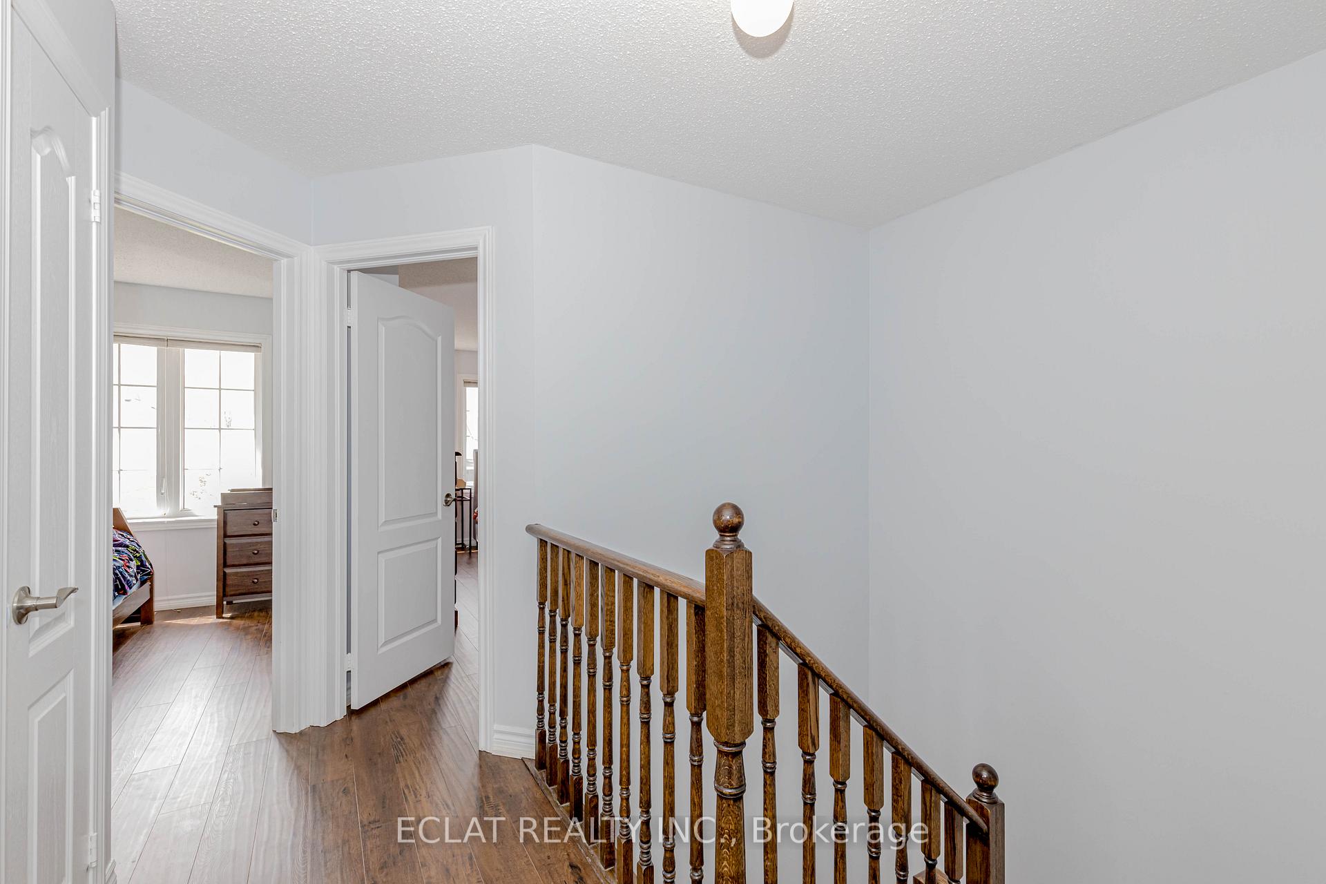 Photo 19 of 12 Lancaster Court, Barrie, Innis-Shore — HOMEH