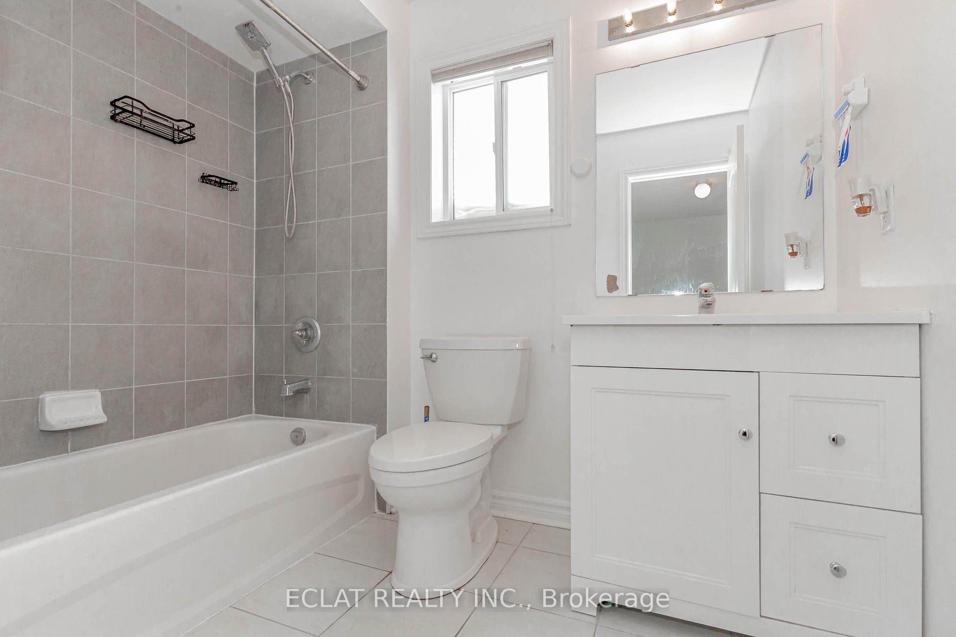 Photo 23 of 12 Lancaster Court, Barrie, Innis-Shore — HOMEH
