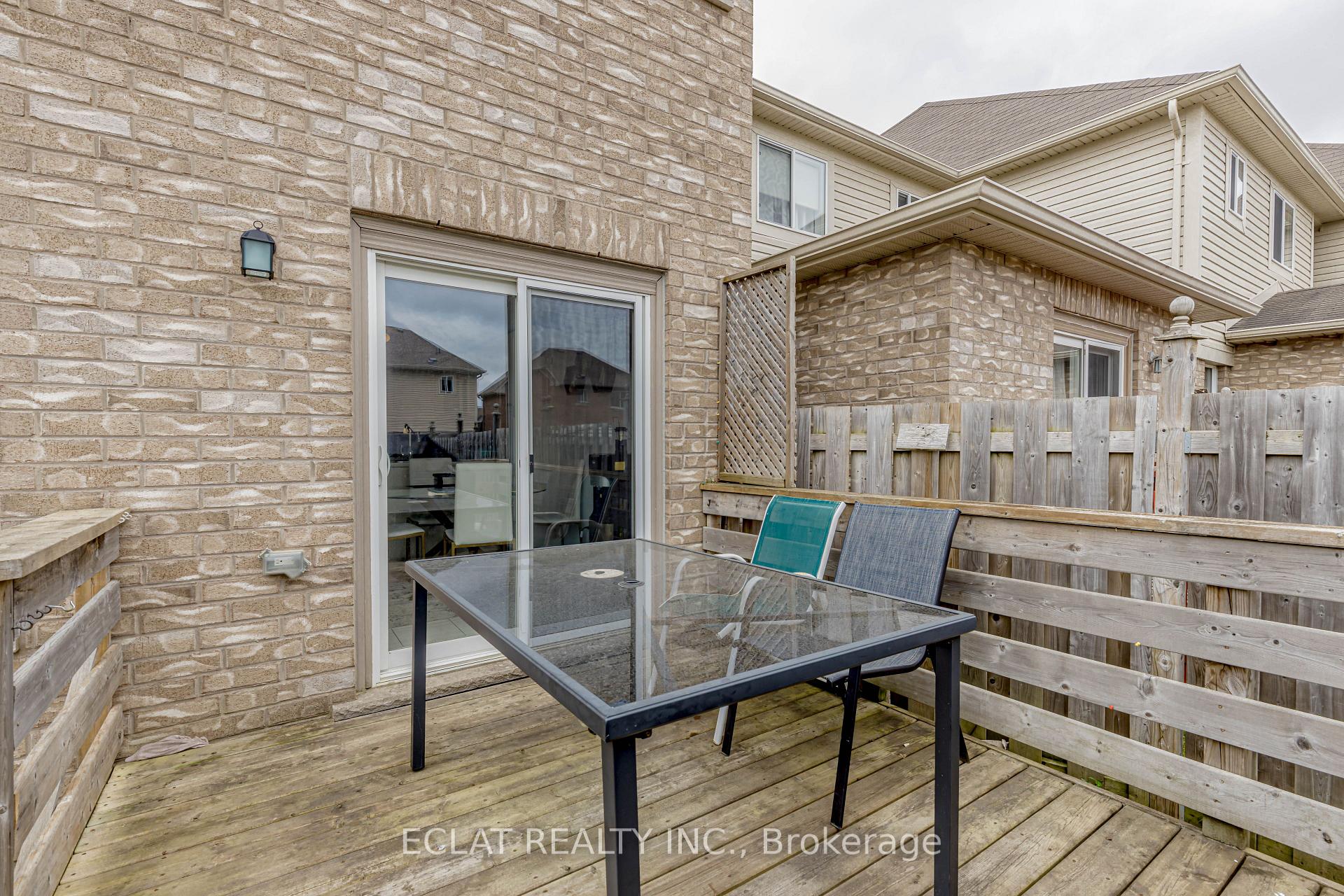 Photo 25 of 12 Lancaster Court, Barrie, Innis-Shore — HOMEH