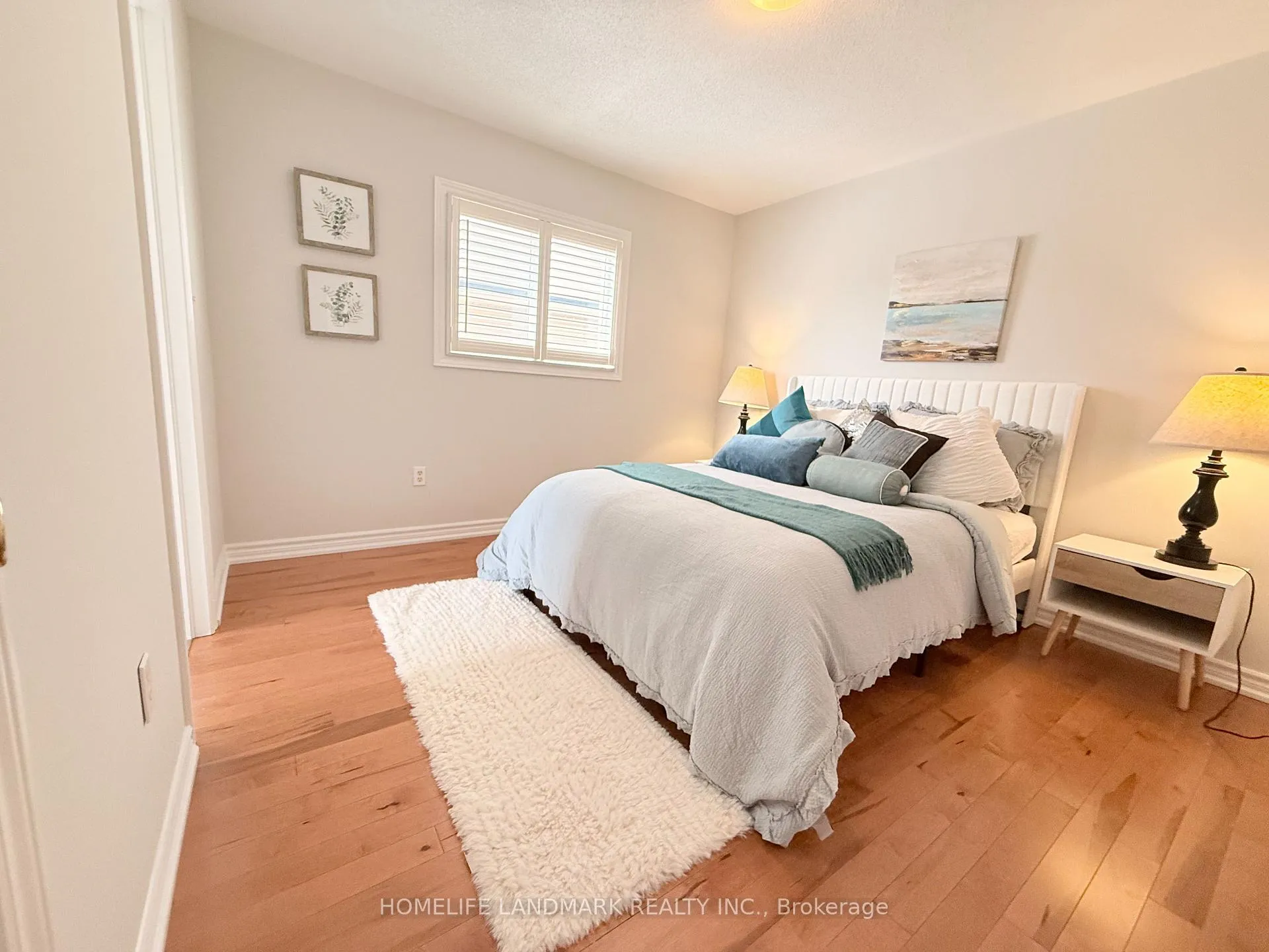 Photo 59 of 18 The Queensway, Barrie, Innis-Shore — HOMEH