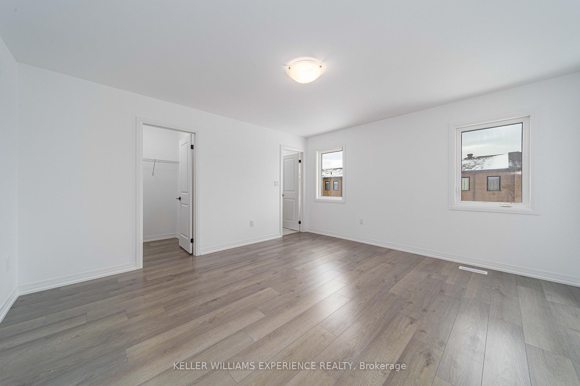 Photo 8 of 147 Turnberry Lane, Barrie, Painswick South — HOMEH