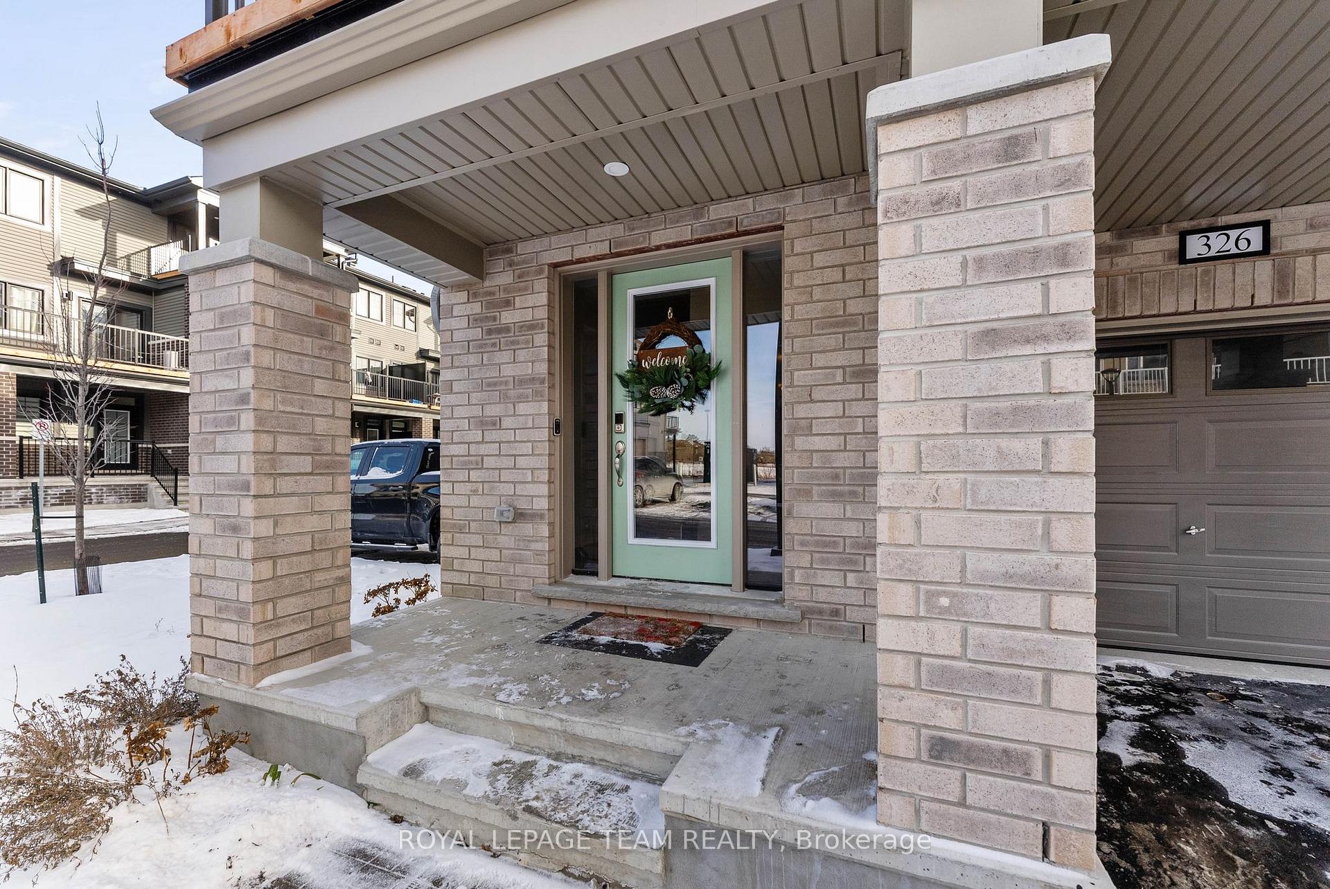 Photo 3 of 326 Olivenite Private, Ottawa, Barrhaven - Heritage Park — HOMEH