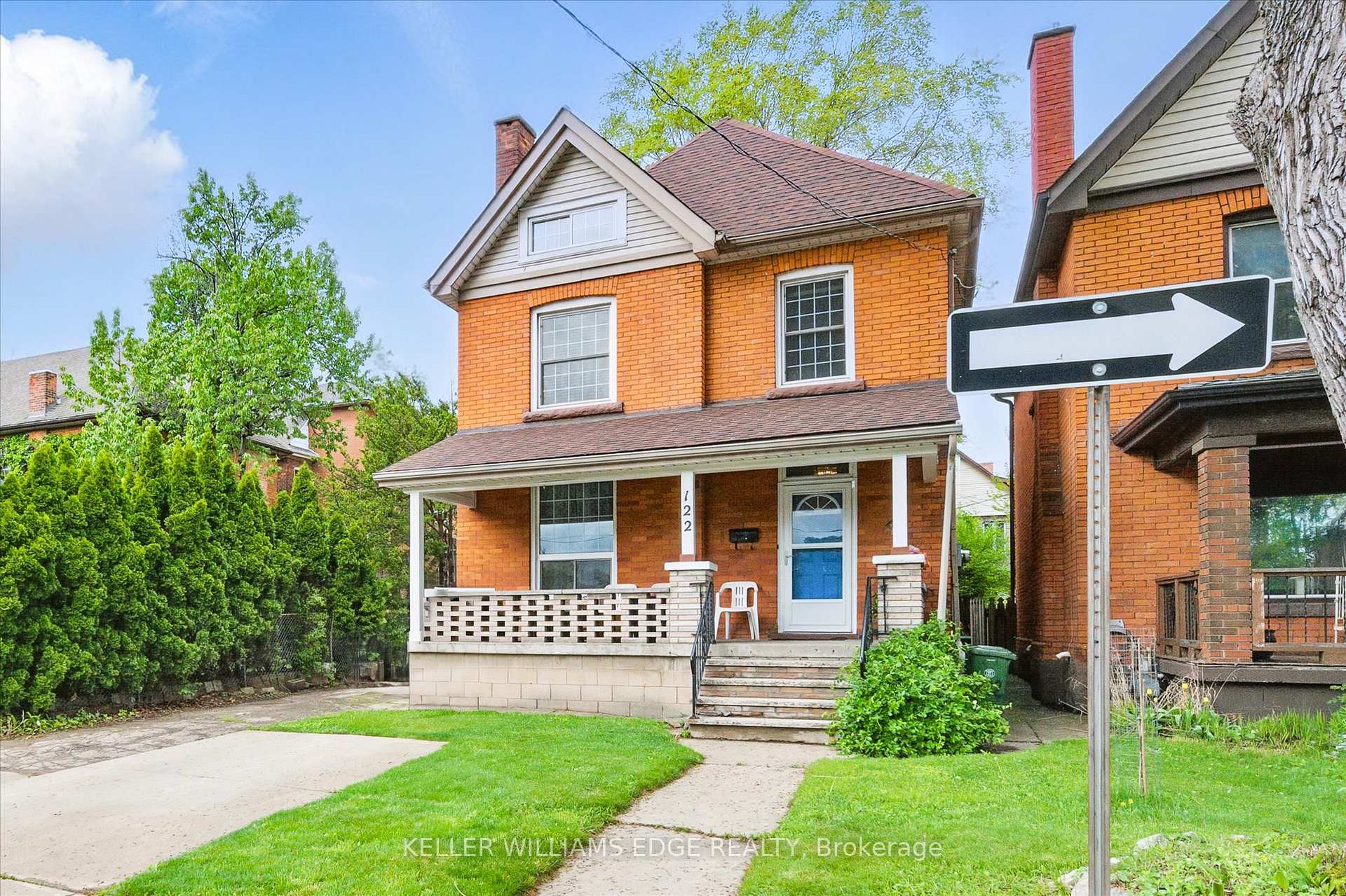 Front of 122 Sanford Avenue S