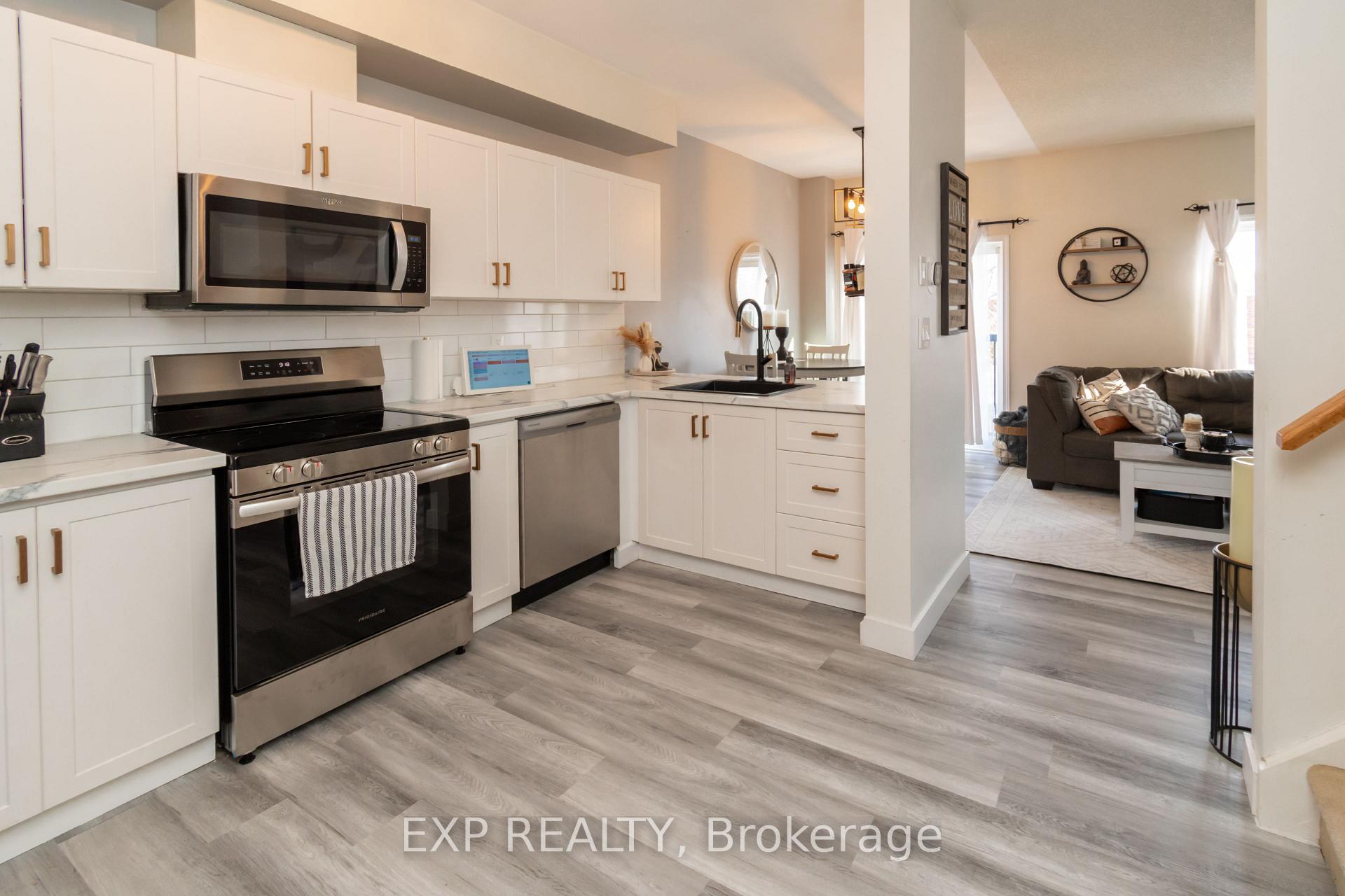Photo 9 of Unit 65, 175 Stanley Street, Barrie, East Bayfield — HOMEH