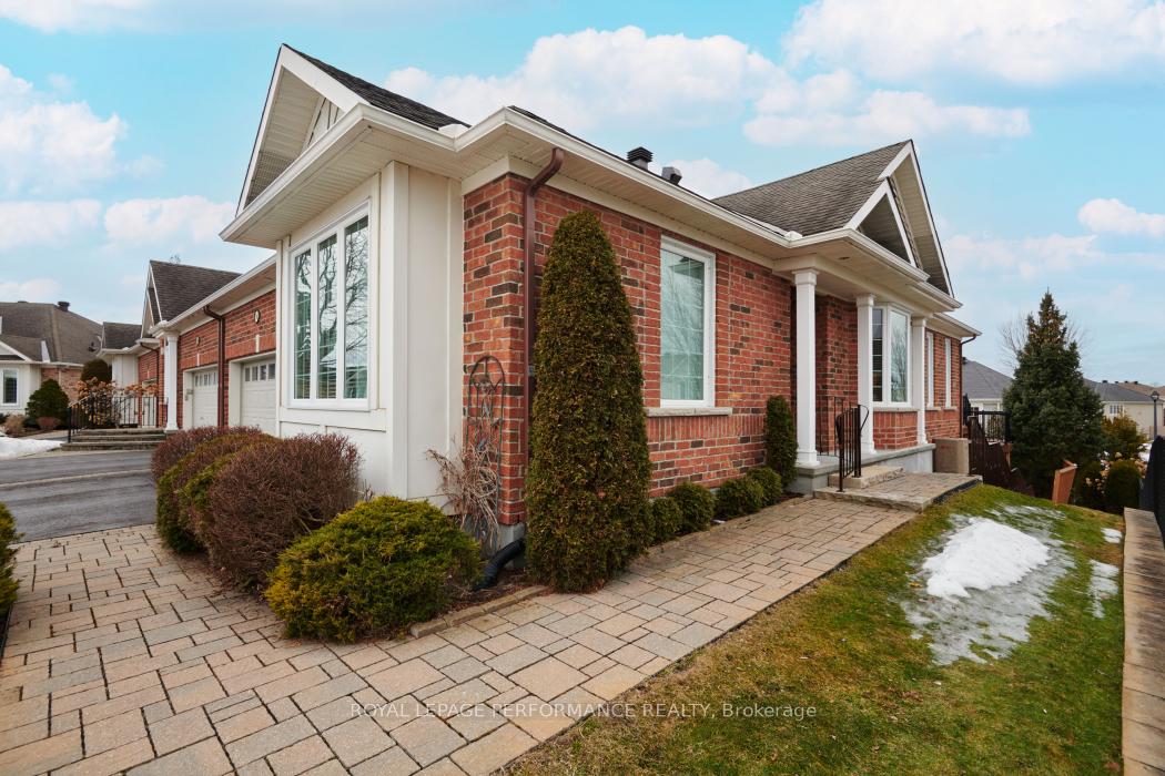Photo 3 of 242 Cairnsmore Circle, Ottawa, Barrhaven - Stonebridge — HOMEH