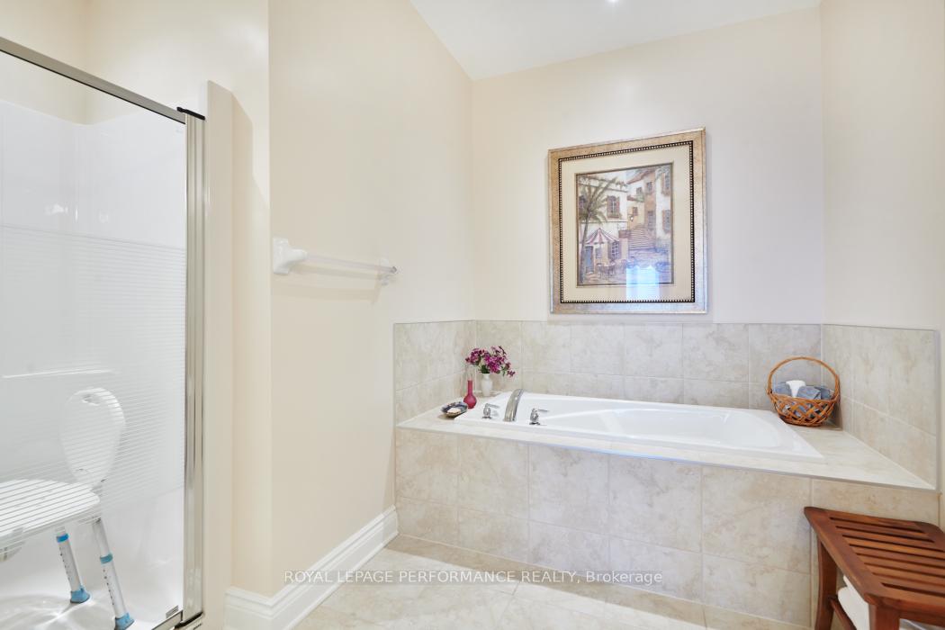 Photo 18 of 242 Cairnsmore Circle, Ottawa, Barrhaven - Stonebridge — HOMEH