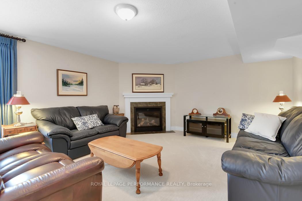 Photo 23 of 242 Cairnsmore Circle, Ottawa, Barrhaven - Stonebridge — HOMEH