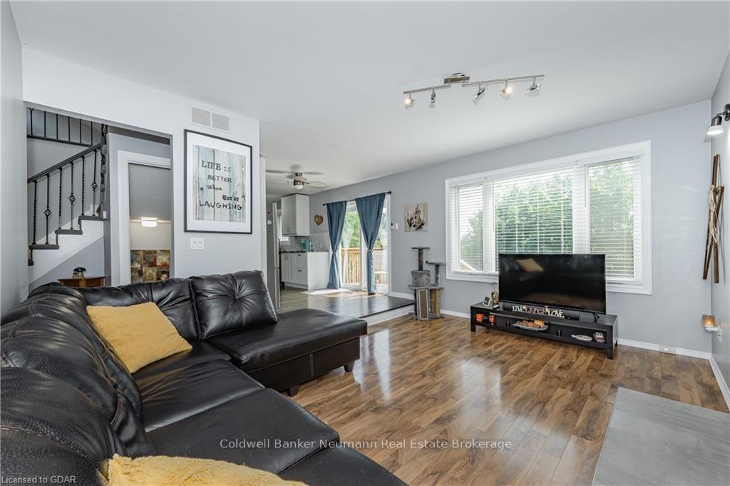 Photo 19 of 104 Pinnacle Crescent, Guelph, Willow West/Sugarbush/West Acres — HOMEH