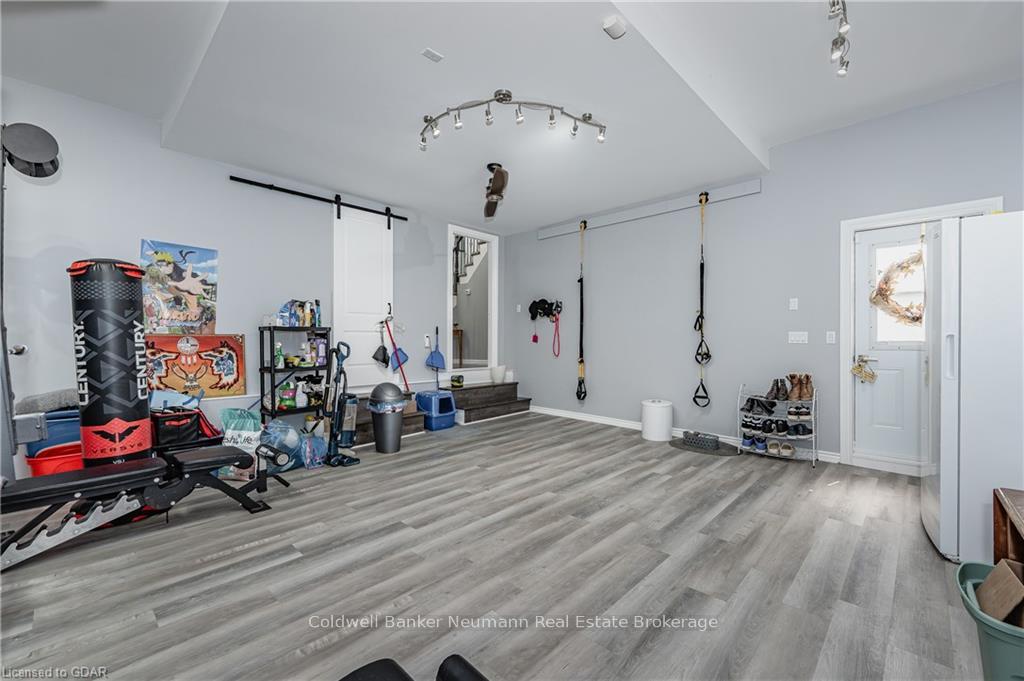 Photo 21 of 104 Pinnacle Crescent, Guelph, Willow West/Sugarbush/West Acres — HOMEH