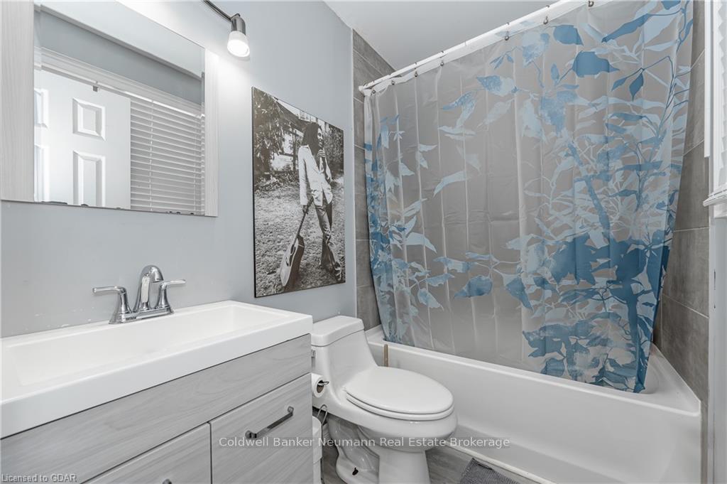 Photo 27 of 104 Pinnacle Crescent, Guelph, Willow West/Sugarbush/West Acres — HOMEH