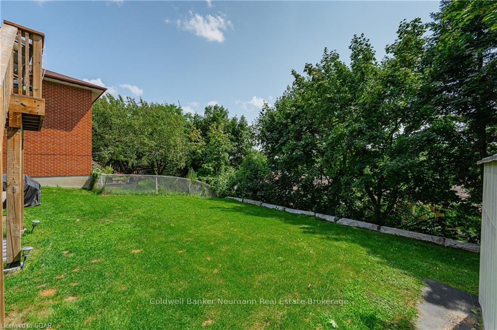 Photo 42 of 104 Pinnacle Crescent, Guelph, Willow West/Sugarbush/West Acres — HOMEH