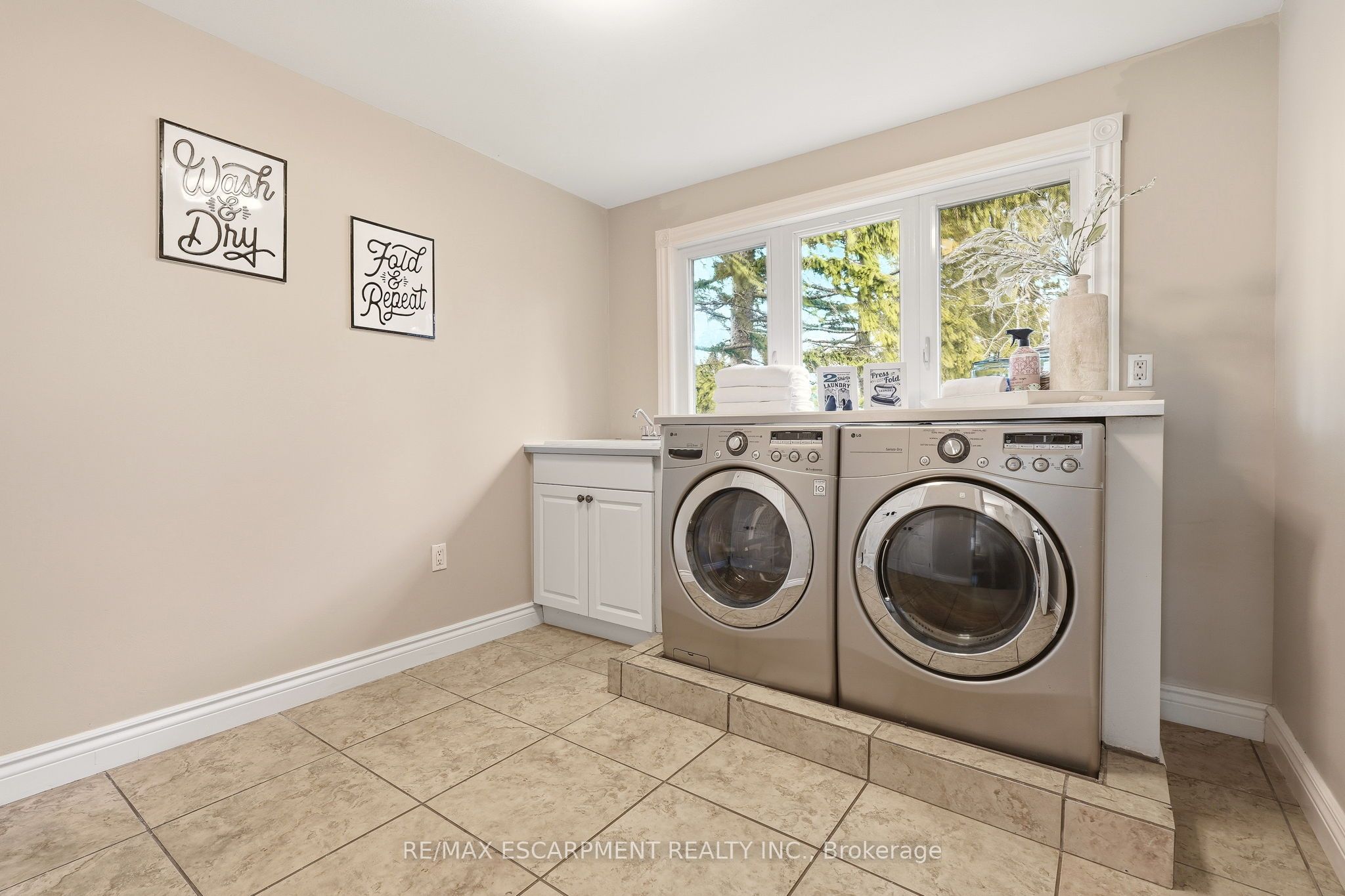 Photo 77 of 1189 Britannia Road, Burlington, Rural Burlington — HOMEH