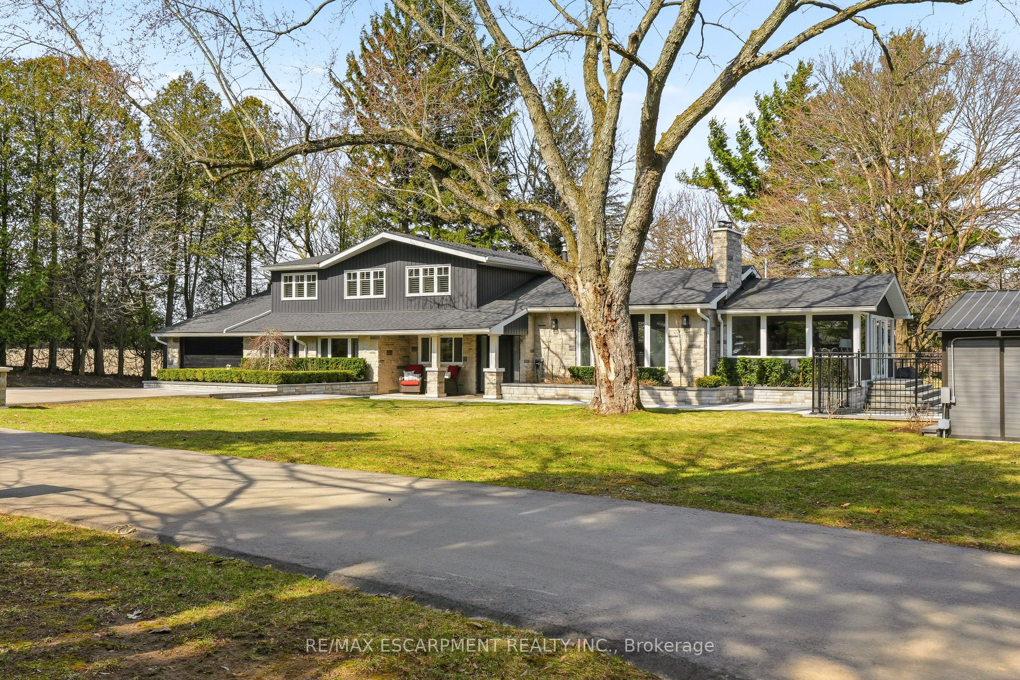 Photo 49 of 1189 Britannia Road, Burlington, Rural Burlington — HOMEH