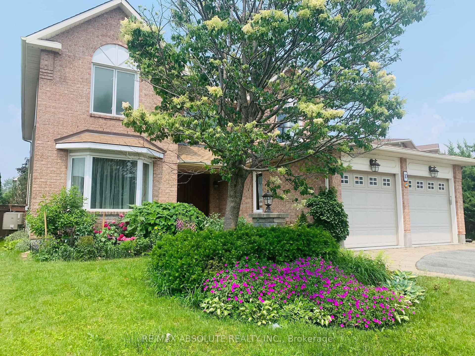 Photo 2 of 10 Wellfleet Crescent, Ottawa, Barrhaven - Cedargrove/Fraserdale — HOMEH