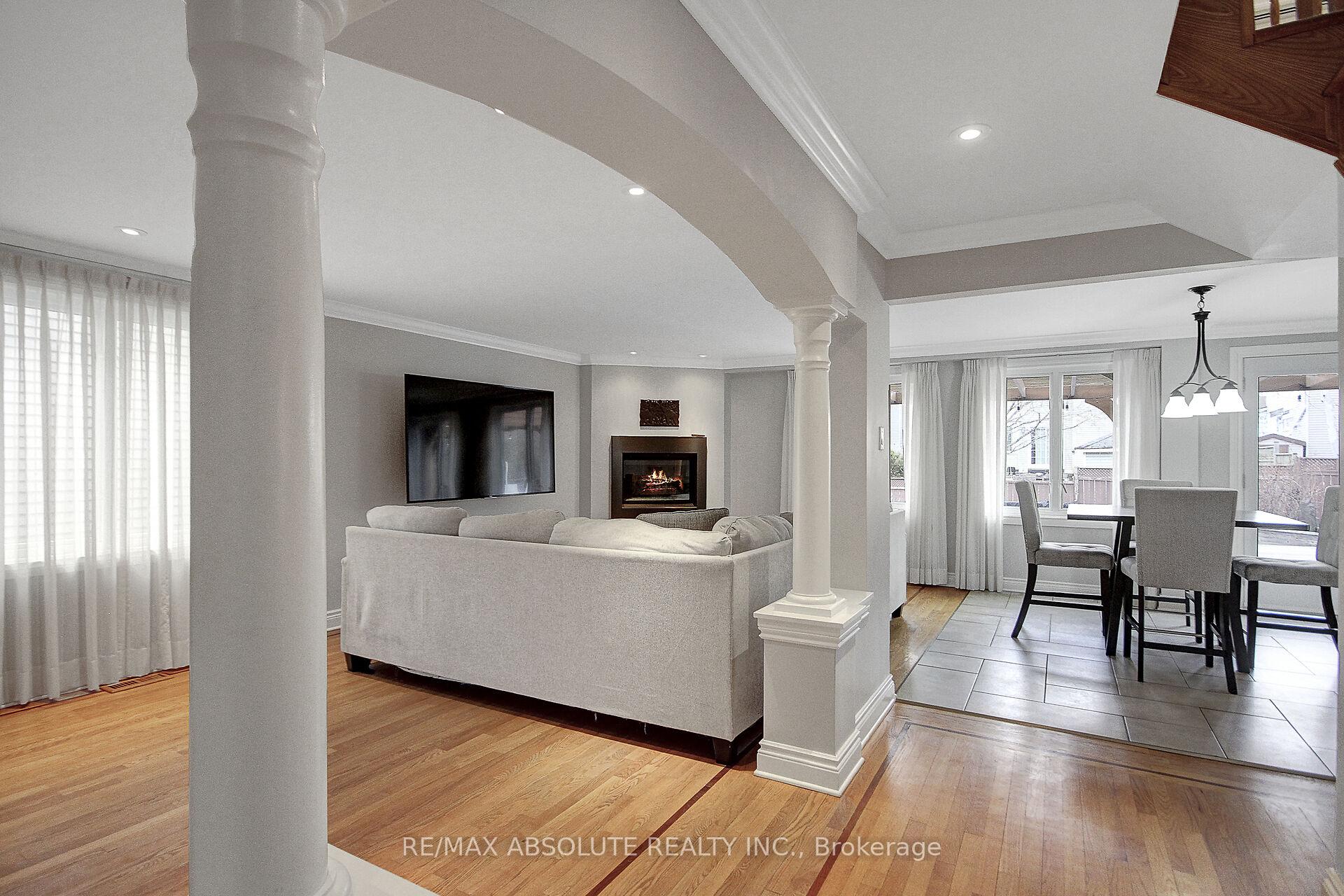Photo 8 of 10 Wellfleet Crescent, Ottawa, Barrhaven - Cedargrove/Fraserdale — HOMEH