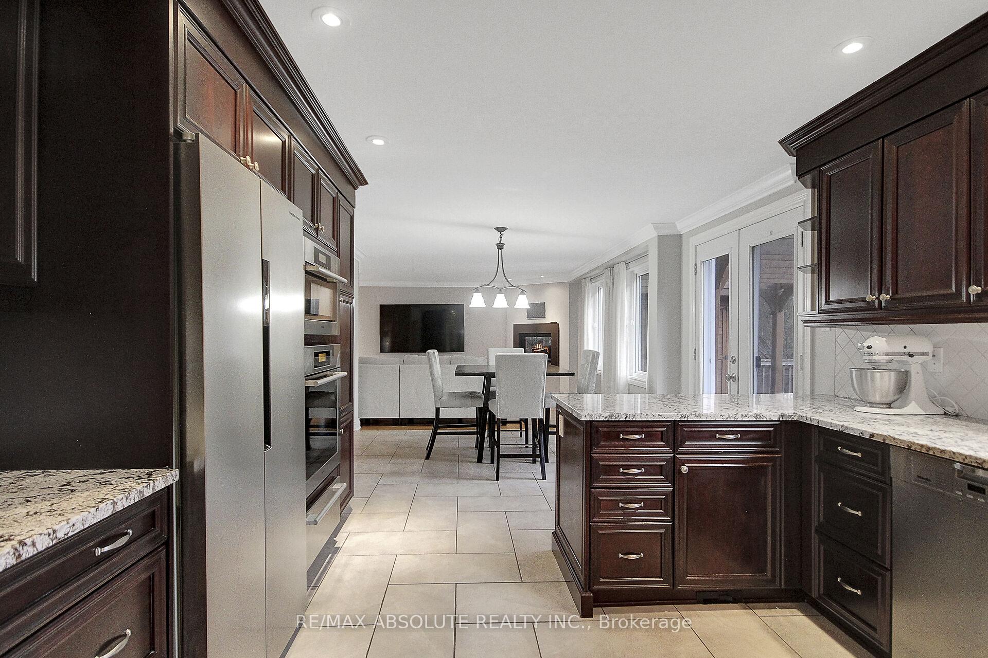 Photo 15 of 10 Wellfleet Crescent, Ottawa, Barrhaven - Cedargrove/Fraserdale — HOMEH