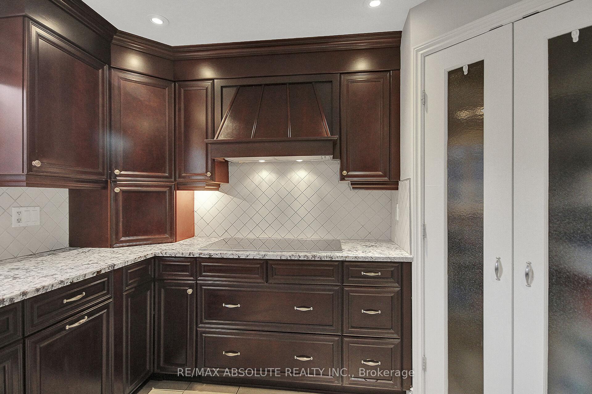 Photo 18 of 10 Wellfleet Crescent, Ottawa, Barrhaven - Cedargrove/Fraserdale — HOMEH
