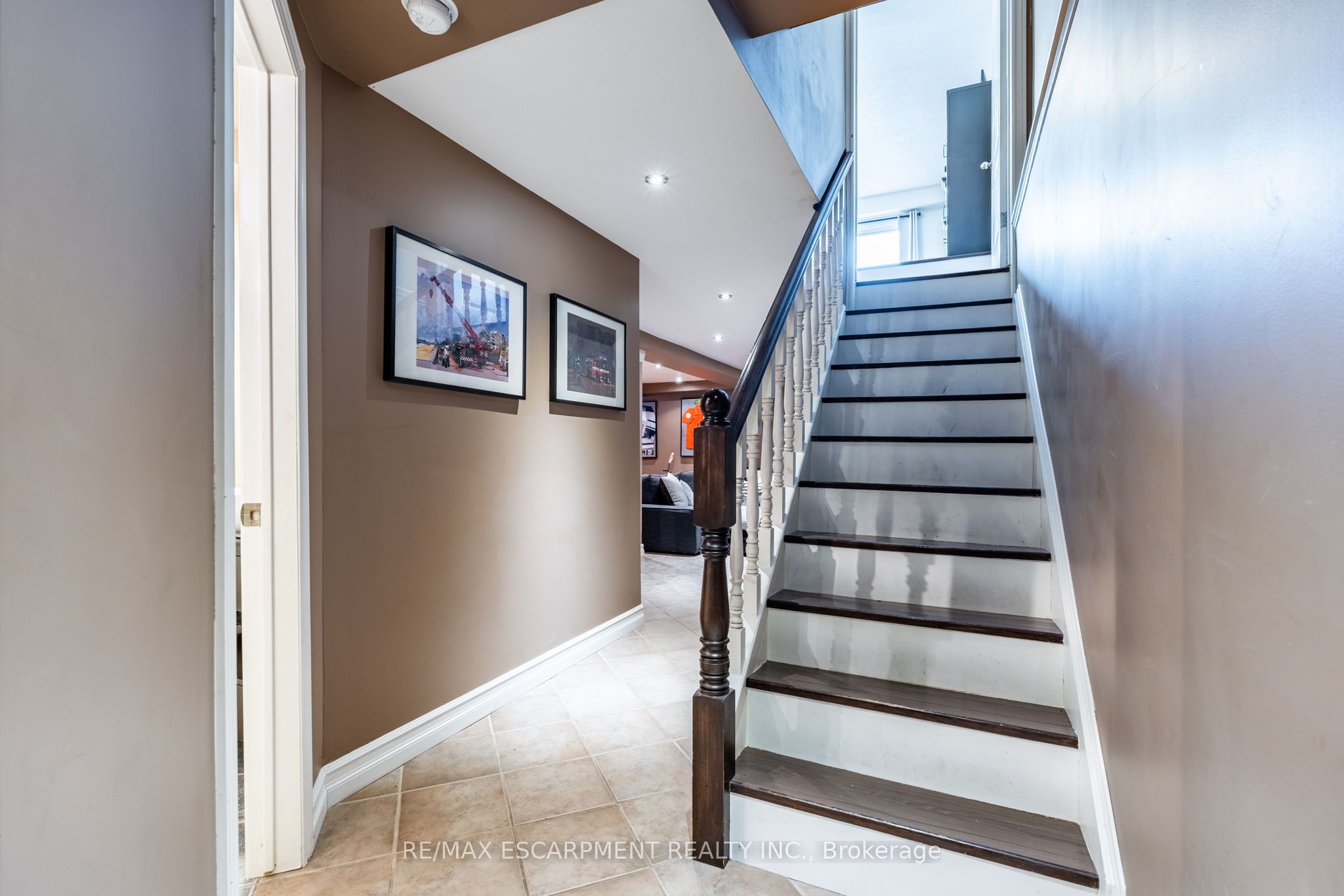 Photo 90 of 17 Tami Crescent, Grimsby, Grimsby West — HOMEH