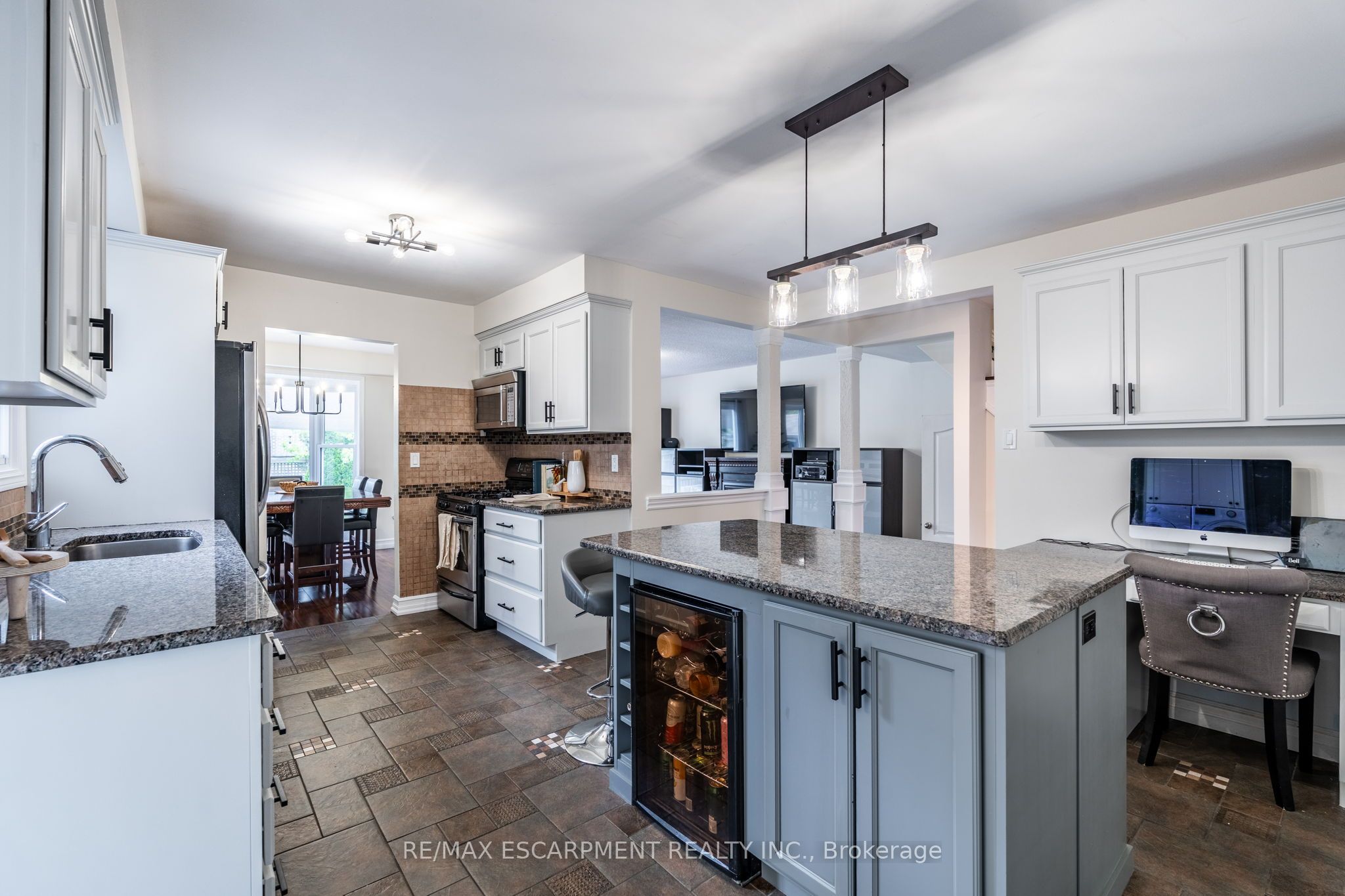 Photo 75 of 17 Tami Crescent, Grimsby, Grimsby West — HOMEH