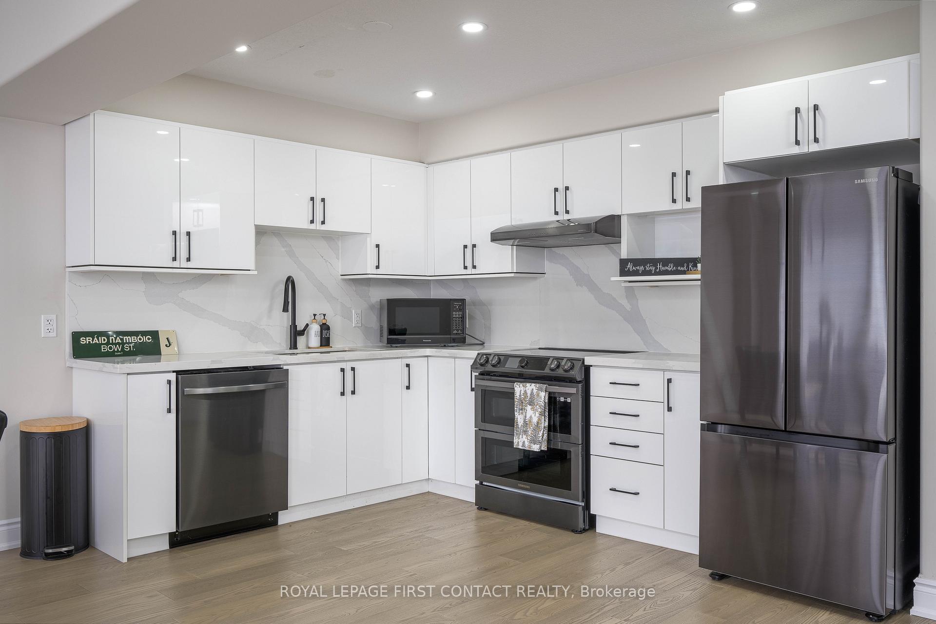 Photo 5 of 12D Marsellus Drive, Barrie, Holly — HOMEH