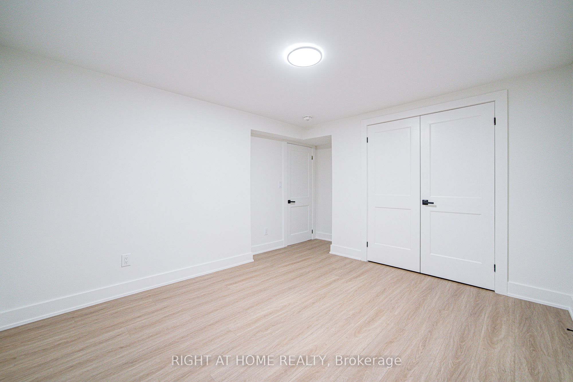 Photo 45 of (LOWER) 705 Glenforest Street, Oshawa, Northglen — HOMEH