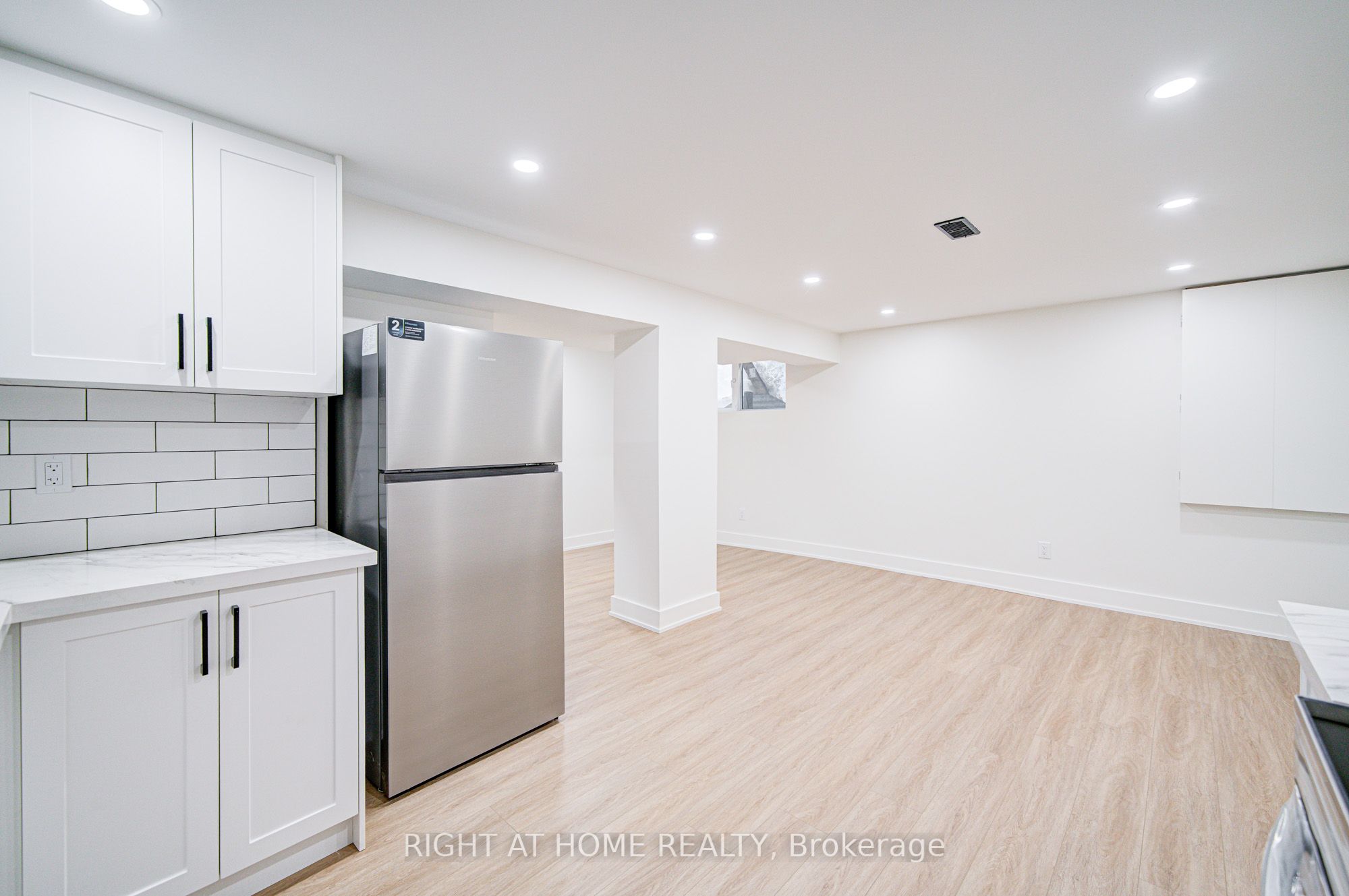 Photo 38 of (LOWER) 705 Glenforest Street, Oshawa, Northglen — HOMEH