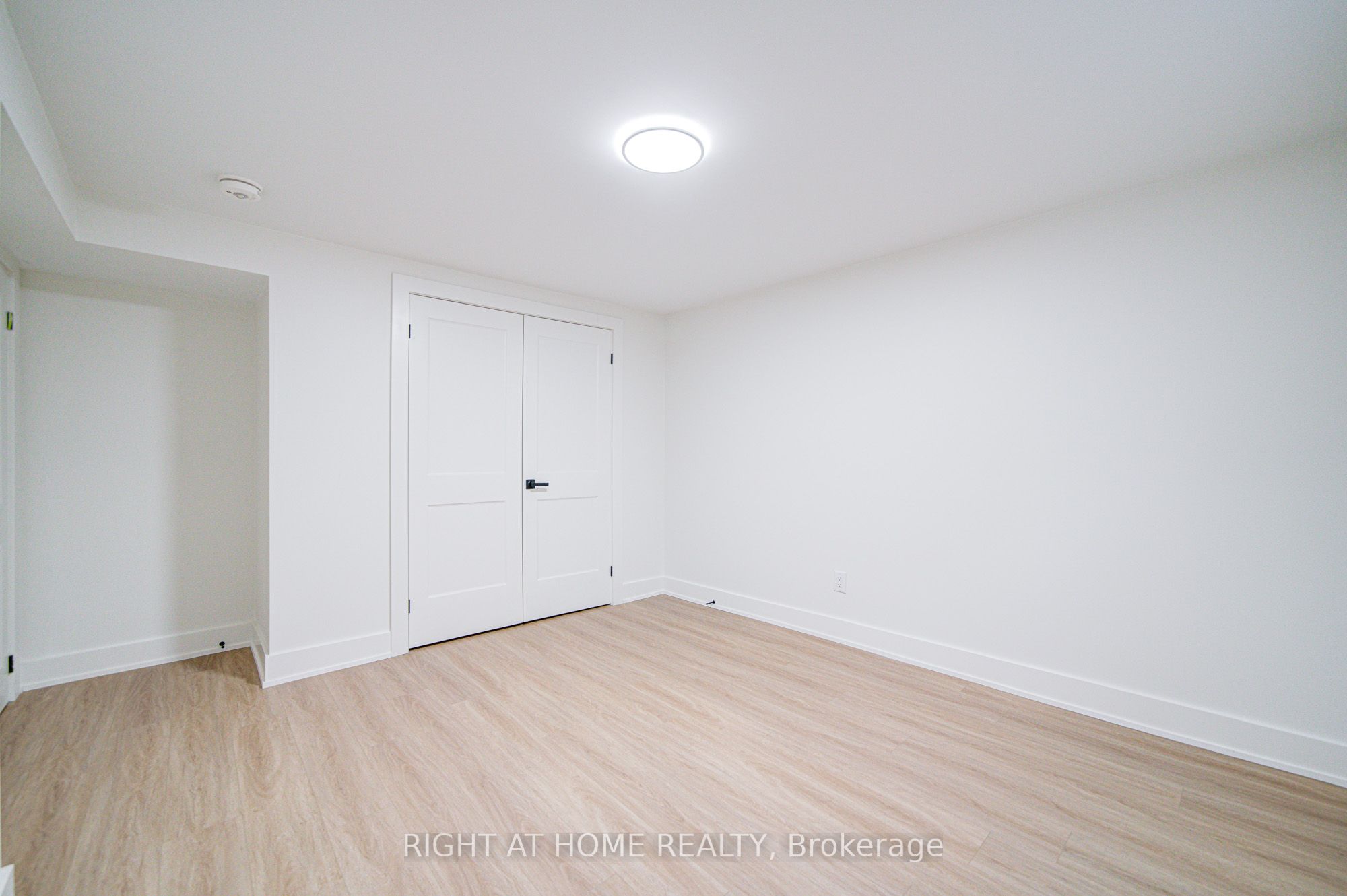 Photo 46 of (LOWER) 705 Glenforest Street, Oshawa, Northglen — HOMEH
