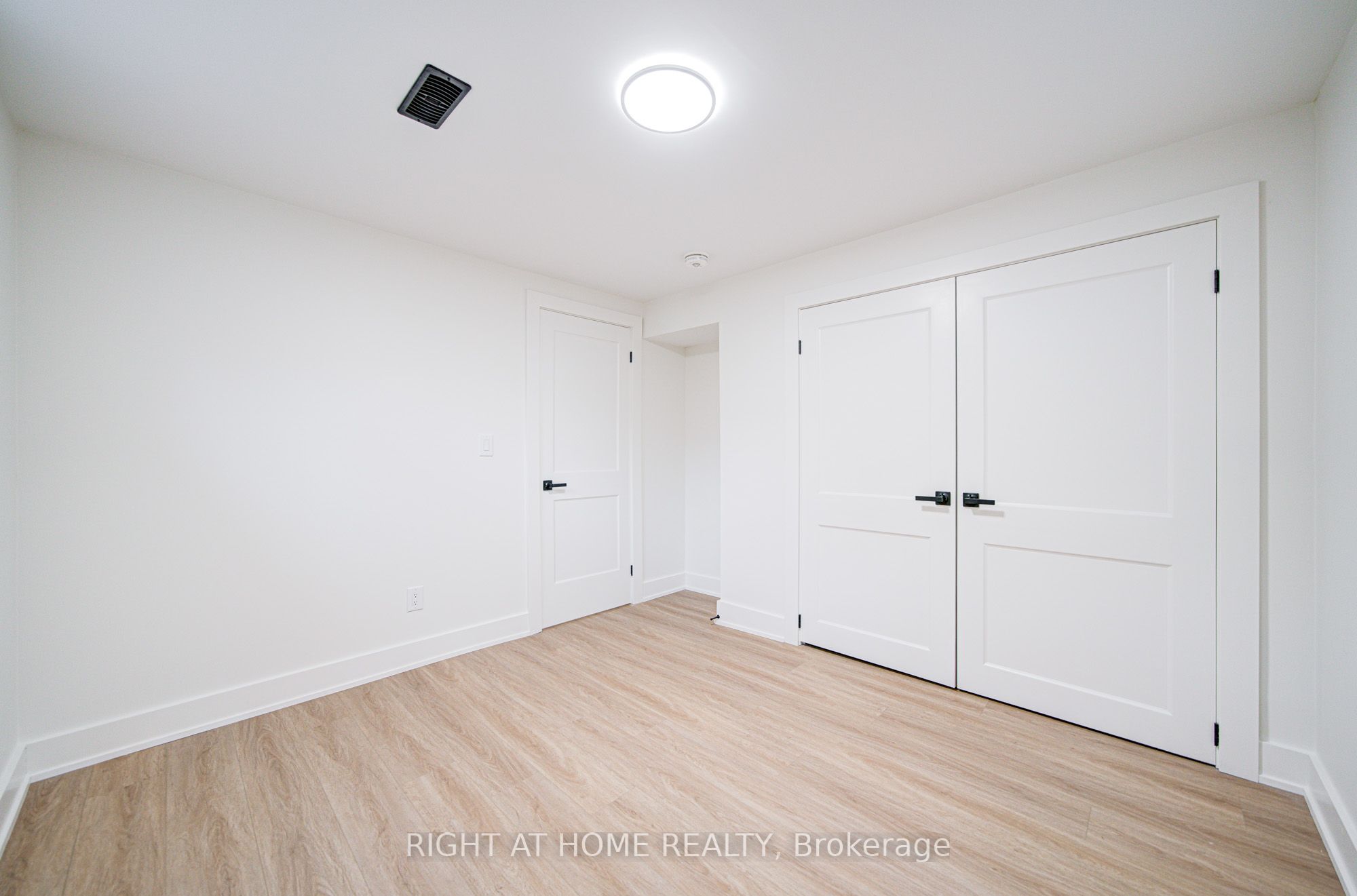 Photo 43 of (LOWER) 705 Glenforest Street, Oshawa, Northglen — HOMEH