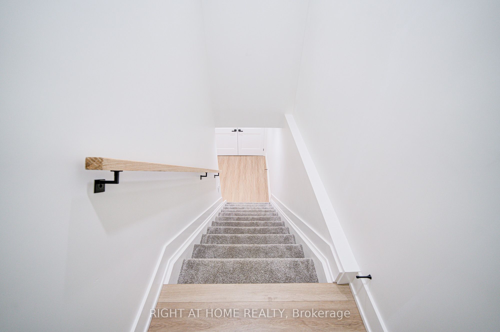 Photo 27 of (LOWER) 705 Glenforest Street, Oshawa, Northglen — HOMEH