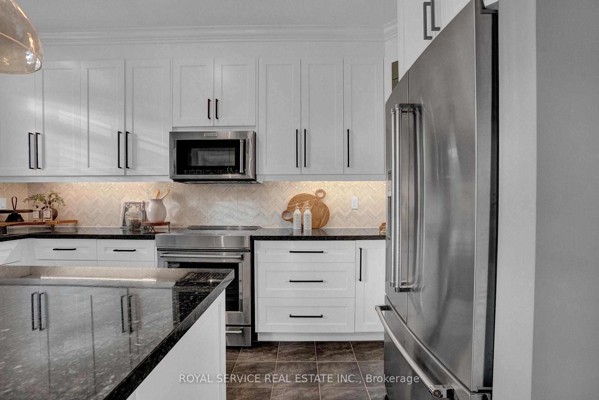 Photo 4 of 24 Ray Richards Street, Clarington, Bowmanville — HOMEH