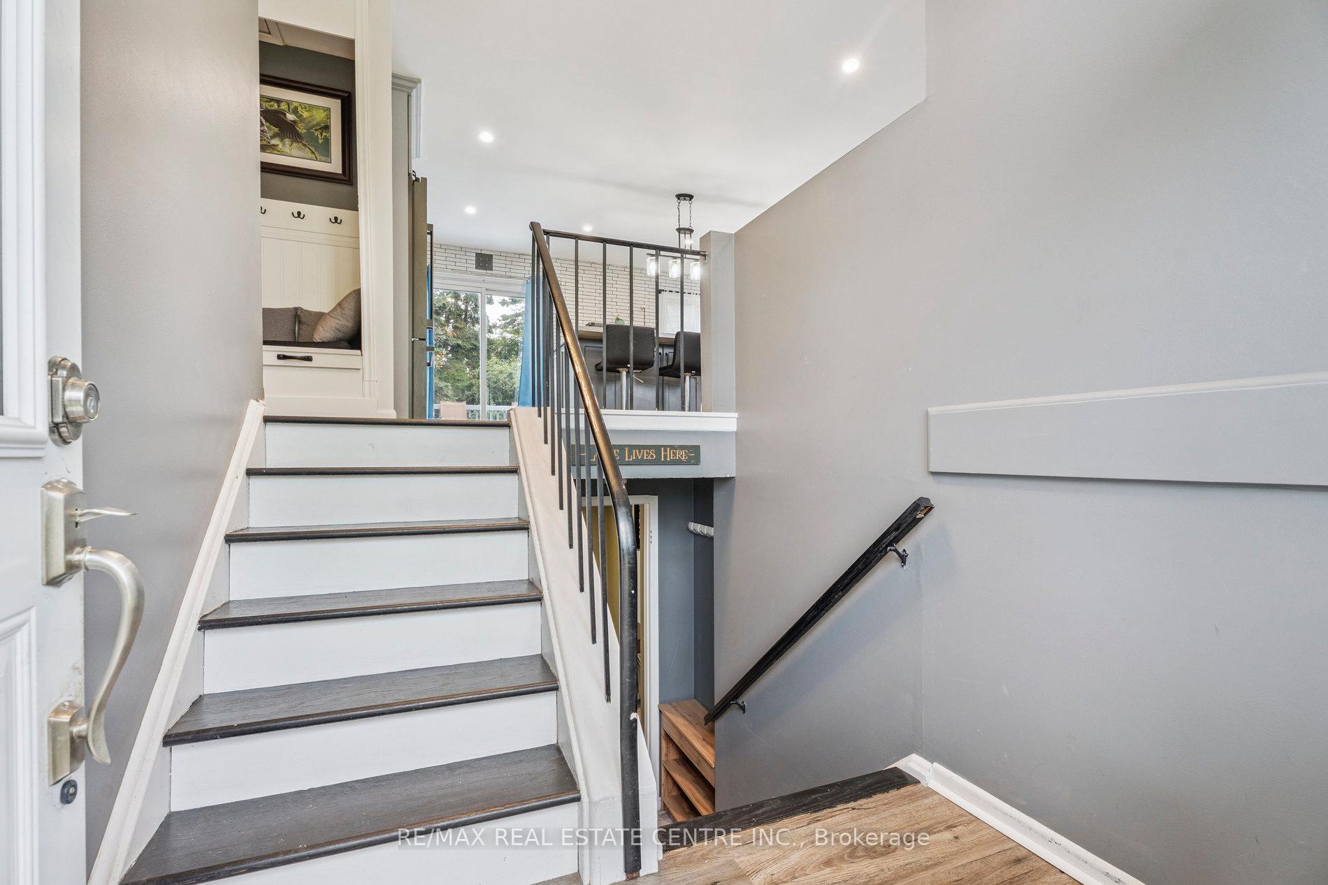 Photo 5 of 24 Gloria Street, Barrie, Sunnidale — HOMEH