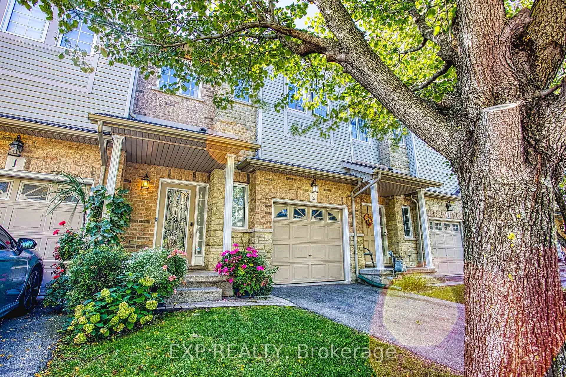 Photo 3 of 20 Cannon St E, Hamilton, Beasley — HOMEH
