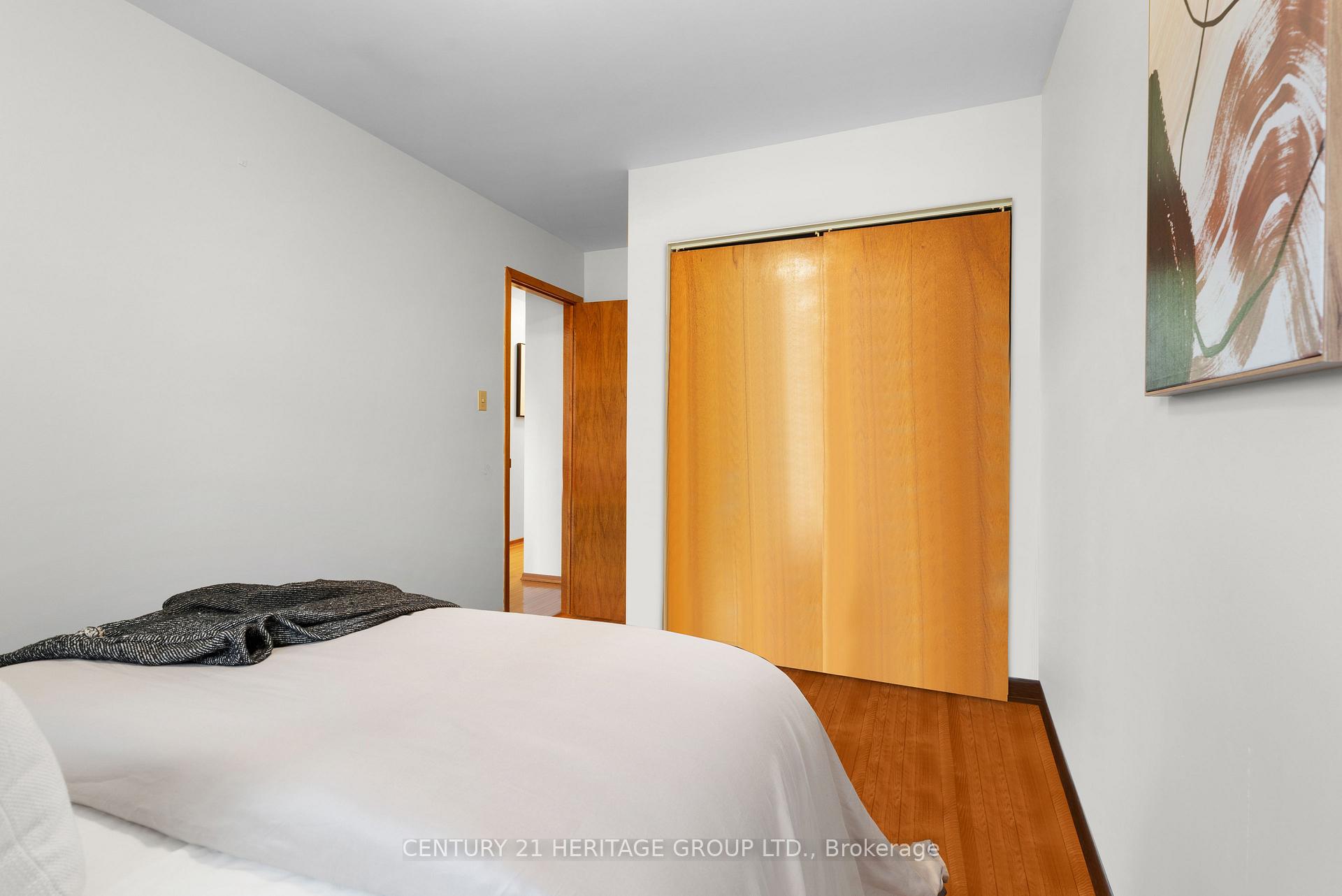 Photo 21 of 133 Picton Street E, Hamilton, North End — HOMEH