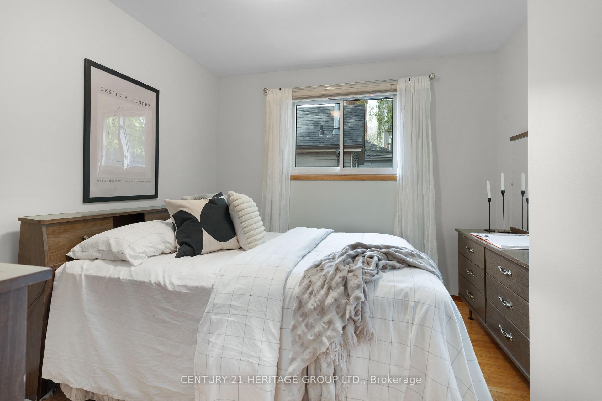 Photo 22 of 133 Picton Street E, Hamilton, North End — HOMEH