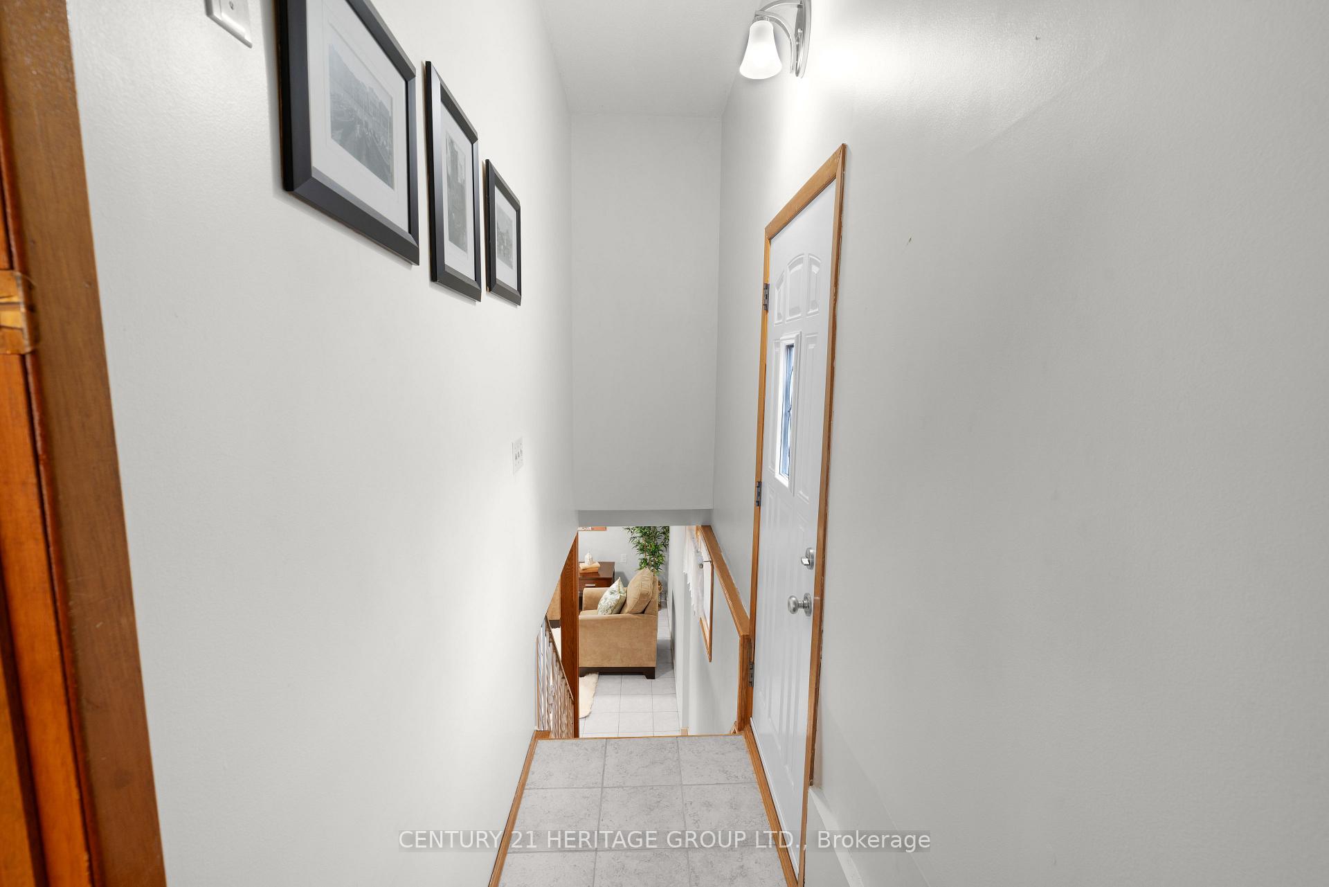 Photo 27 of 133 Picton Street E, Hamilton, North End — HOMEH