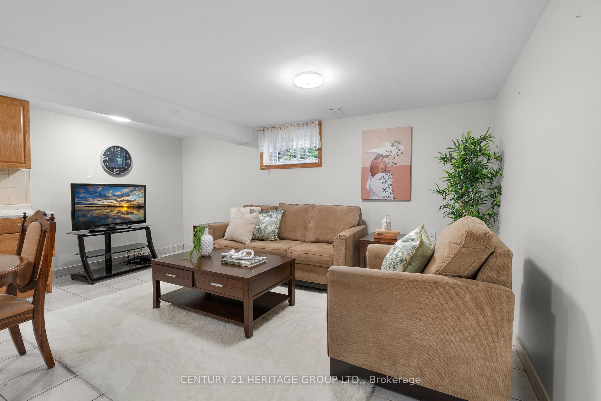 Photo 29 of 133 Picton Street E, Hamilton, North End — HOMEH