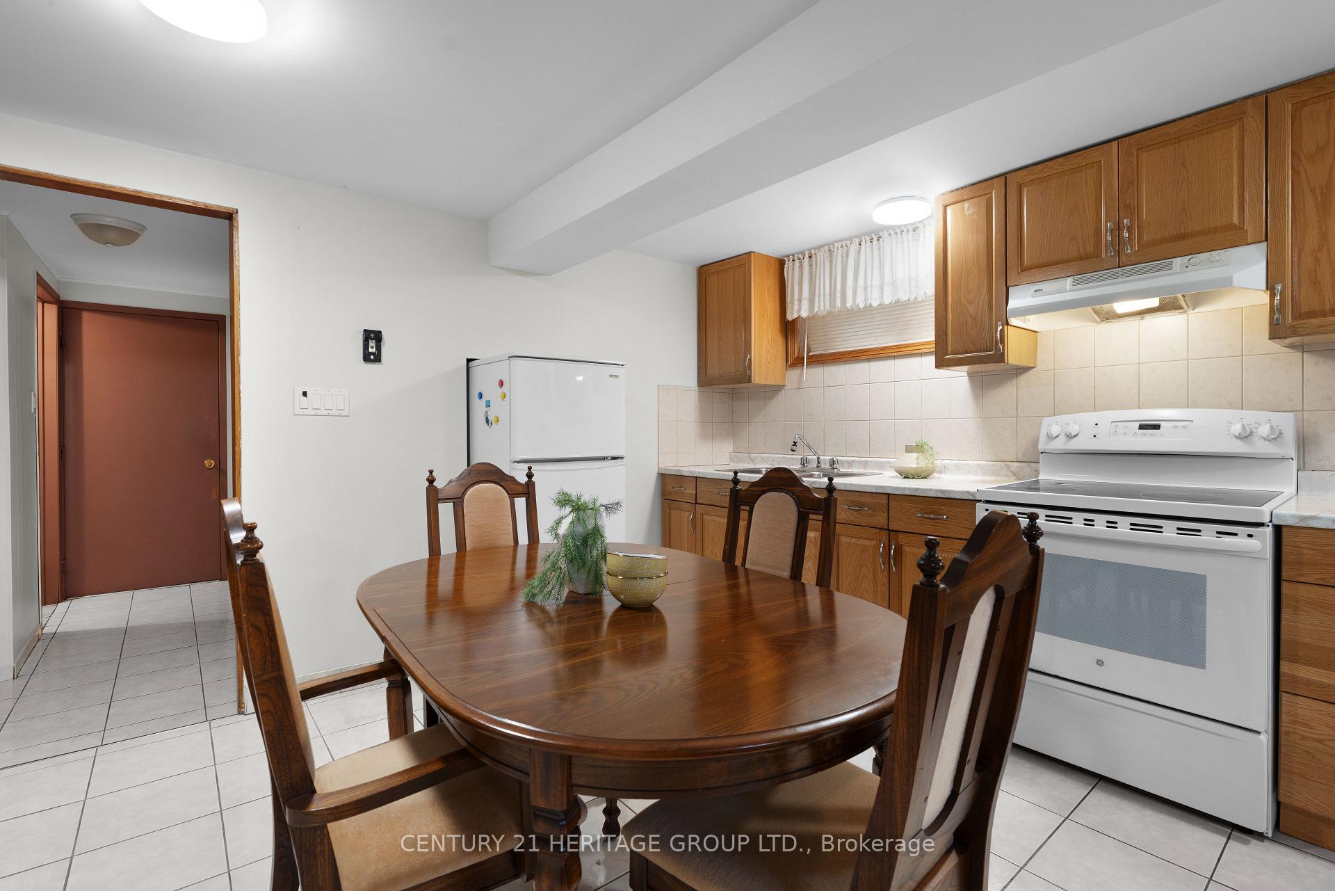 Photo 34 of 133 Picton Street E, Hamilton, North End — HOMEH