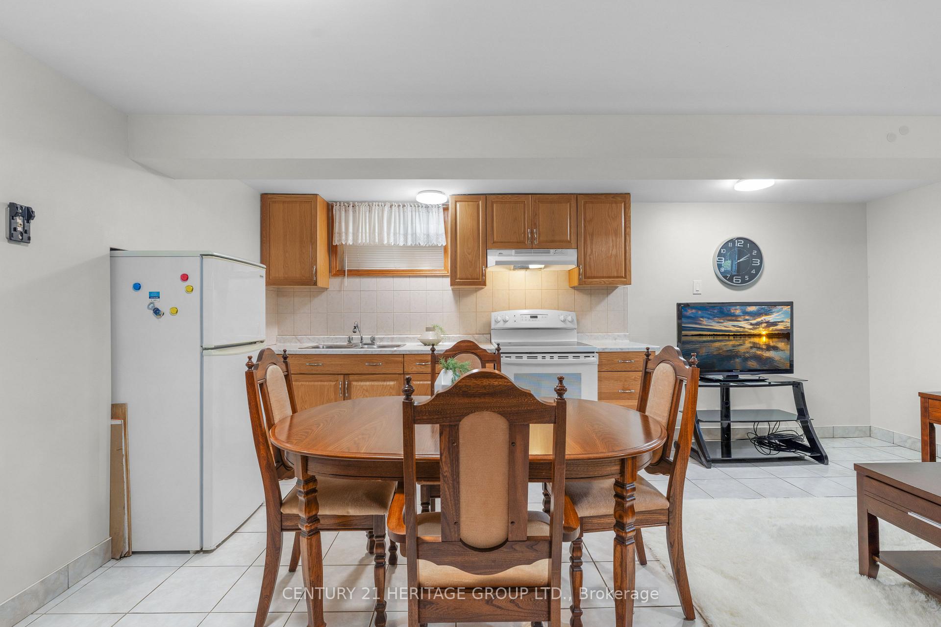 Photo 35 of 133 Picton Street E, Hamilton, North End — HOMEH